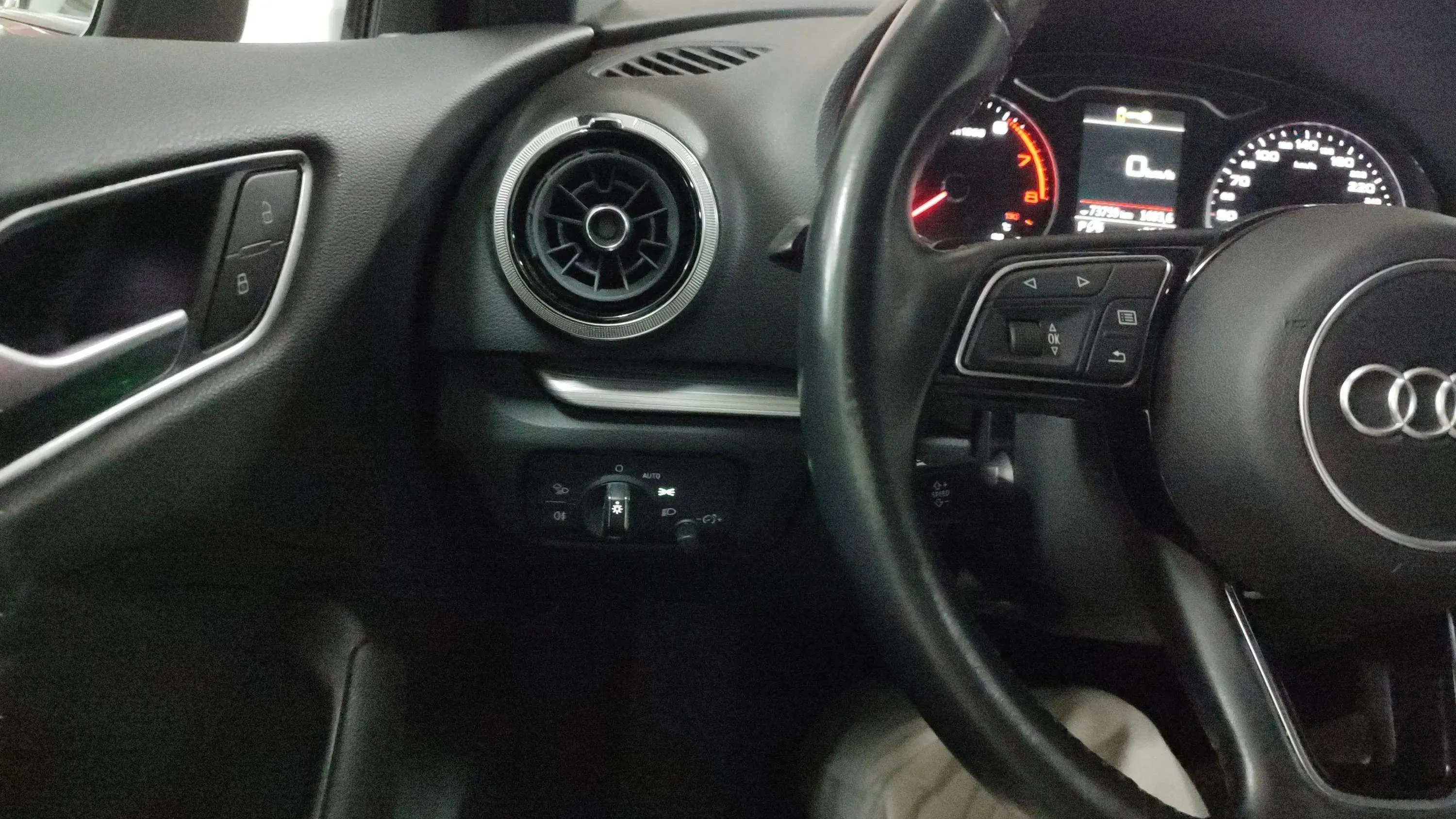 Audi A3 S line edit 1.5 TFSI CoD EVO S tronic SB - foto 16
