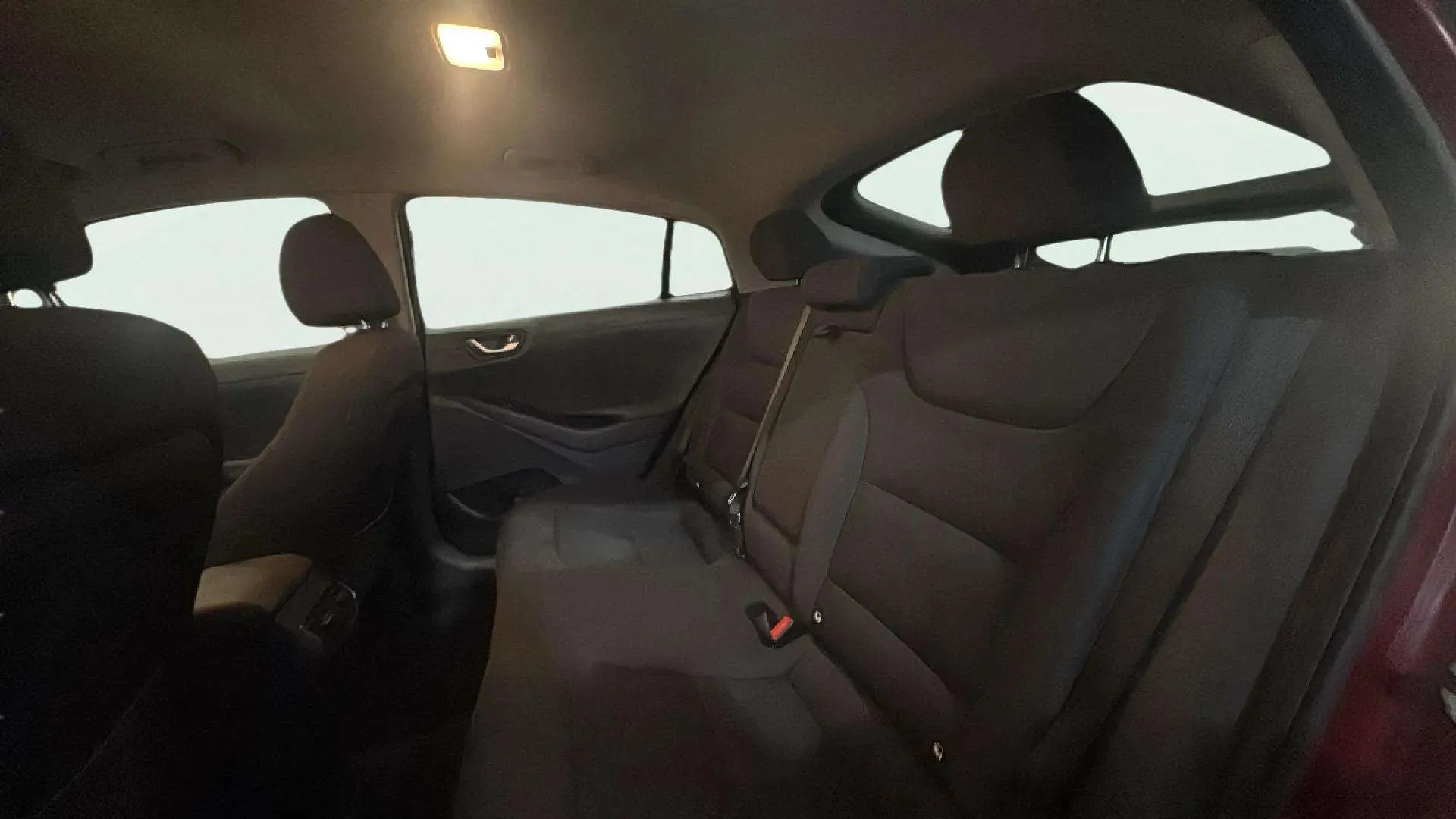 Hyundai Ioniq 1.6 GDI HEV Tecno DCT - foto 11