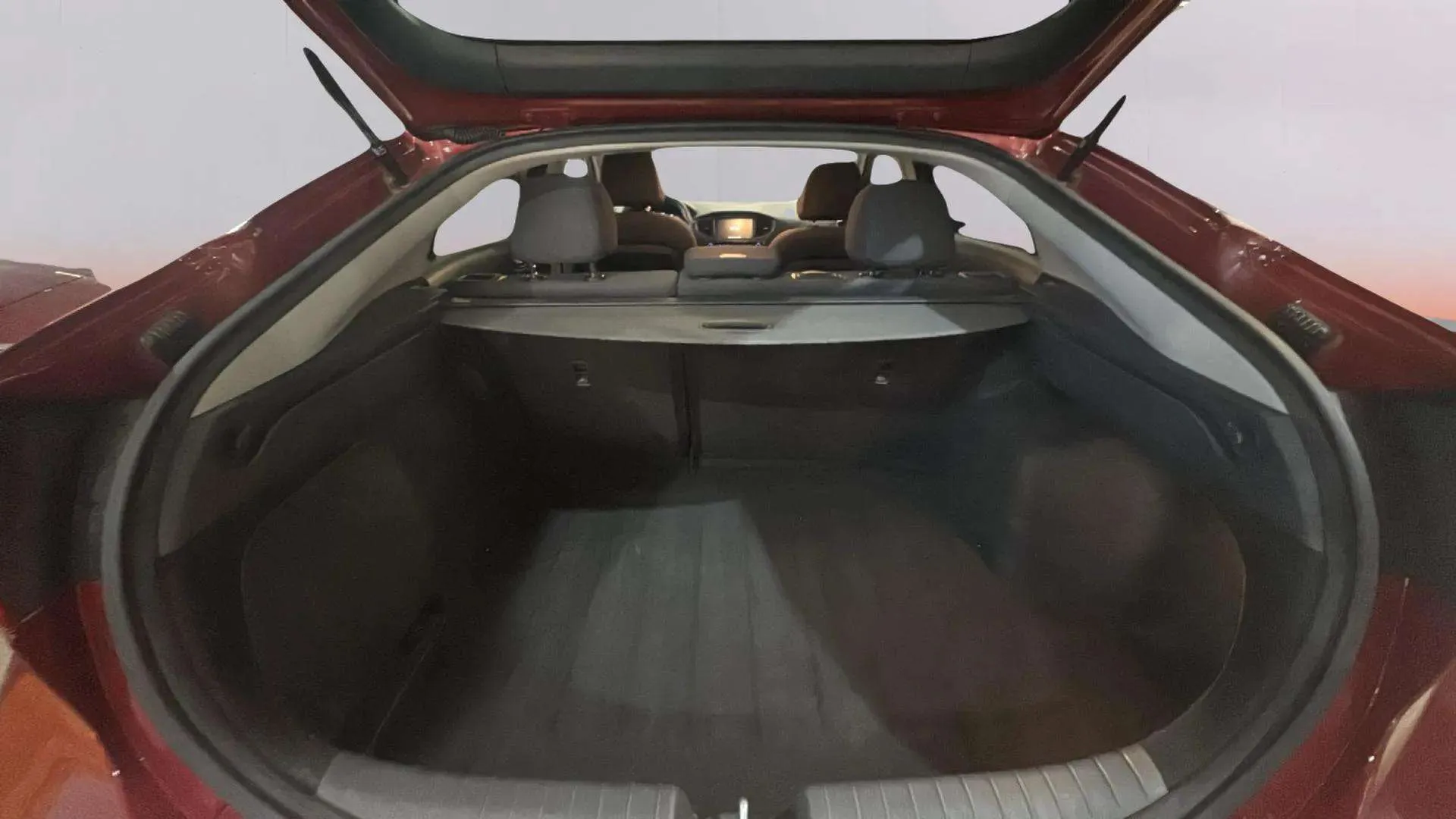 Hyundai Ioniq 1.6 GDI HEV Tecno DCT - foto 13