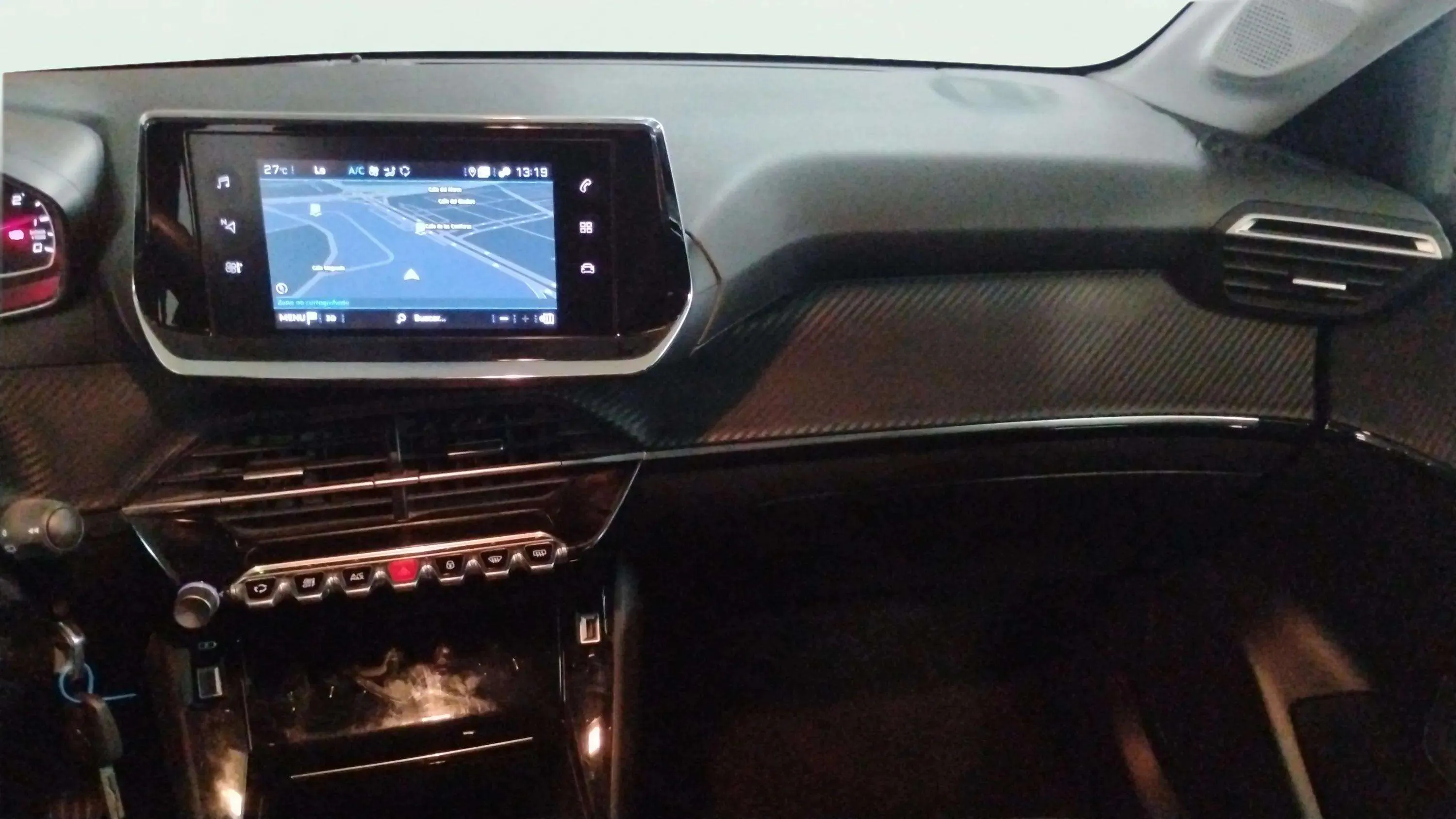 Peugeot 208 PureTech Allure - foto 10