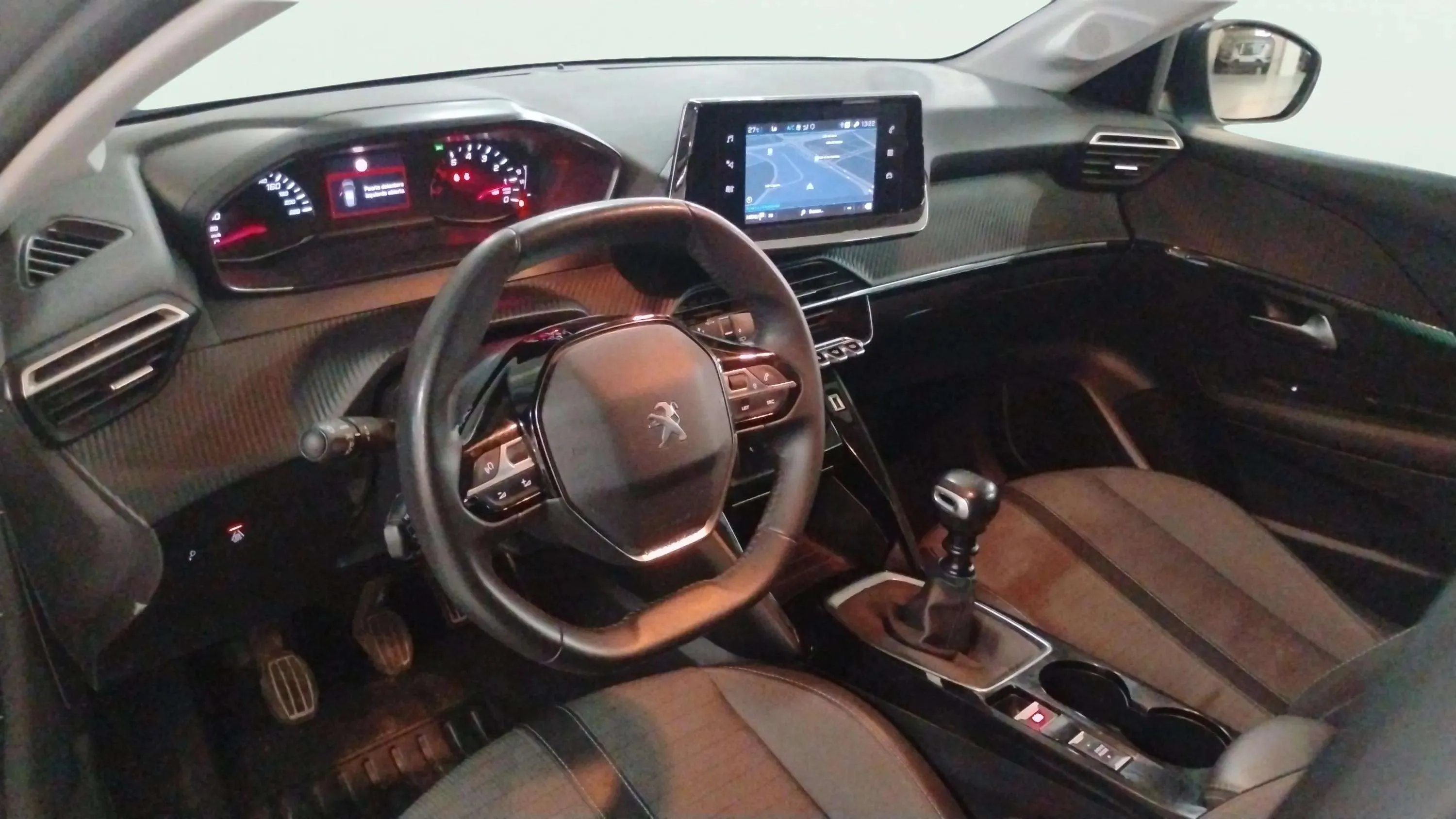 Peugeot 208 PureTech Allure - foto 6