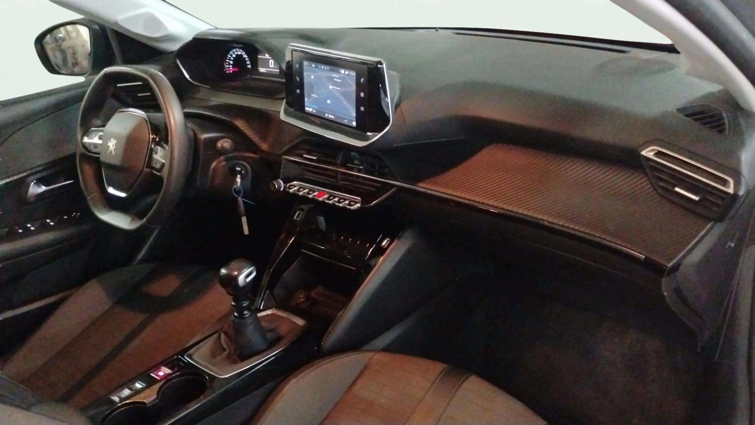Peugeot 208 PureTech Allure - foto 9
