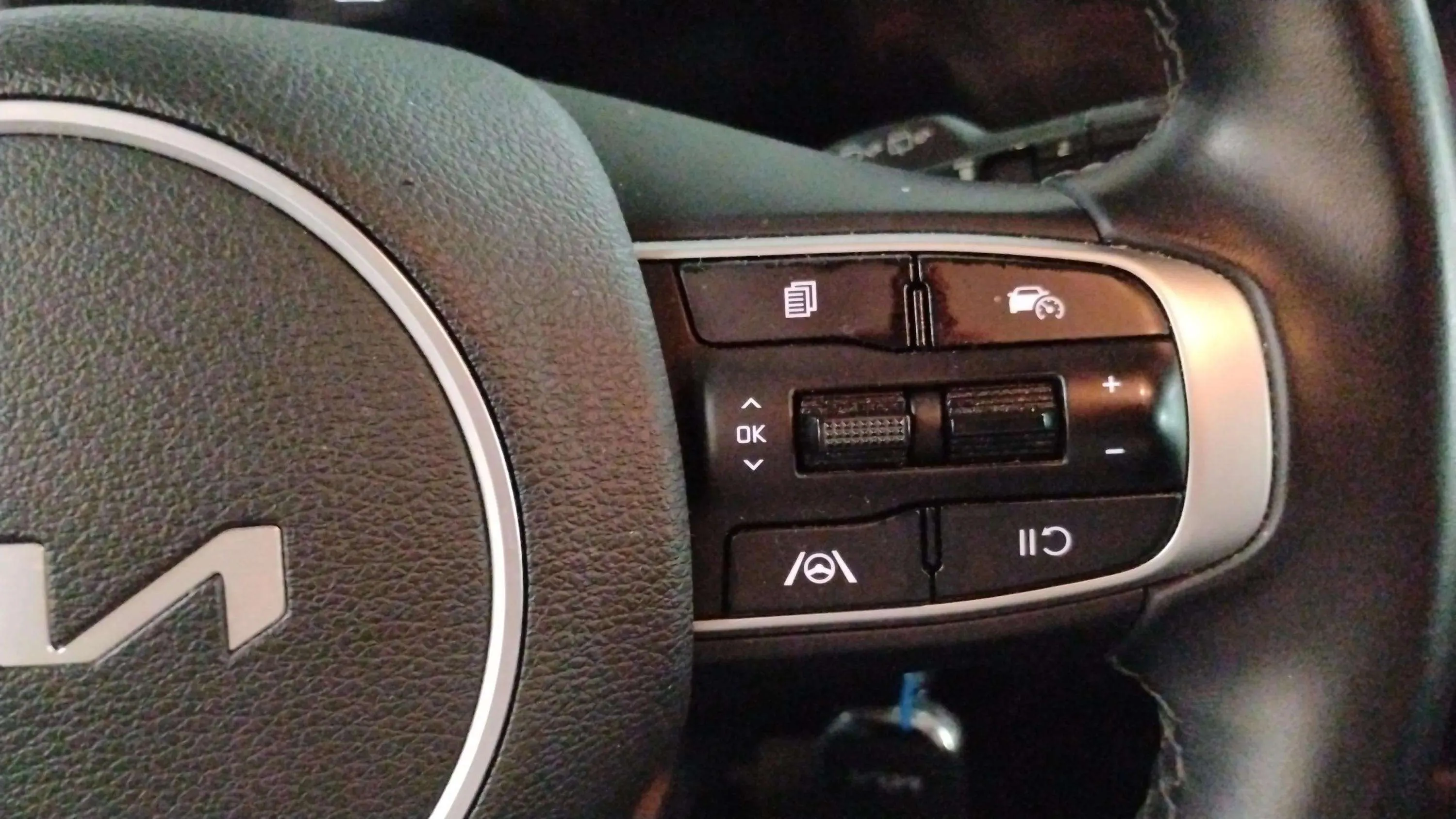 Kia Sportage 1.6 T-GDi Concept 4x2 - foto 16