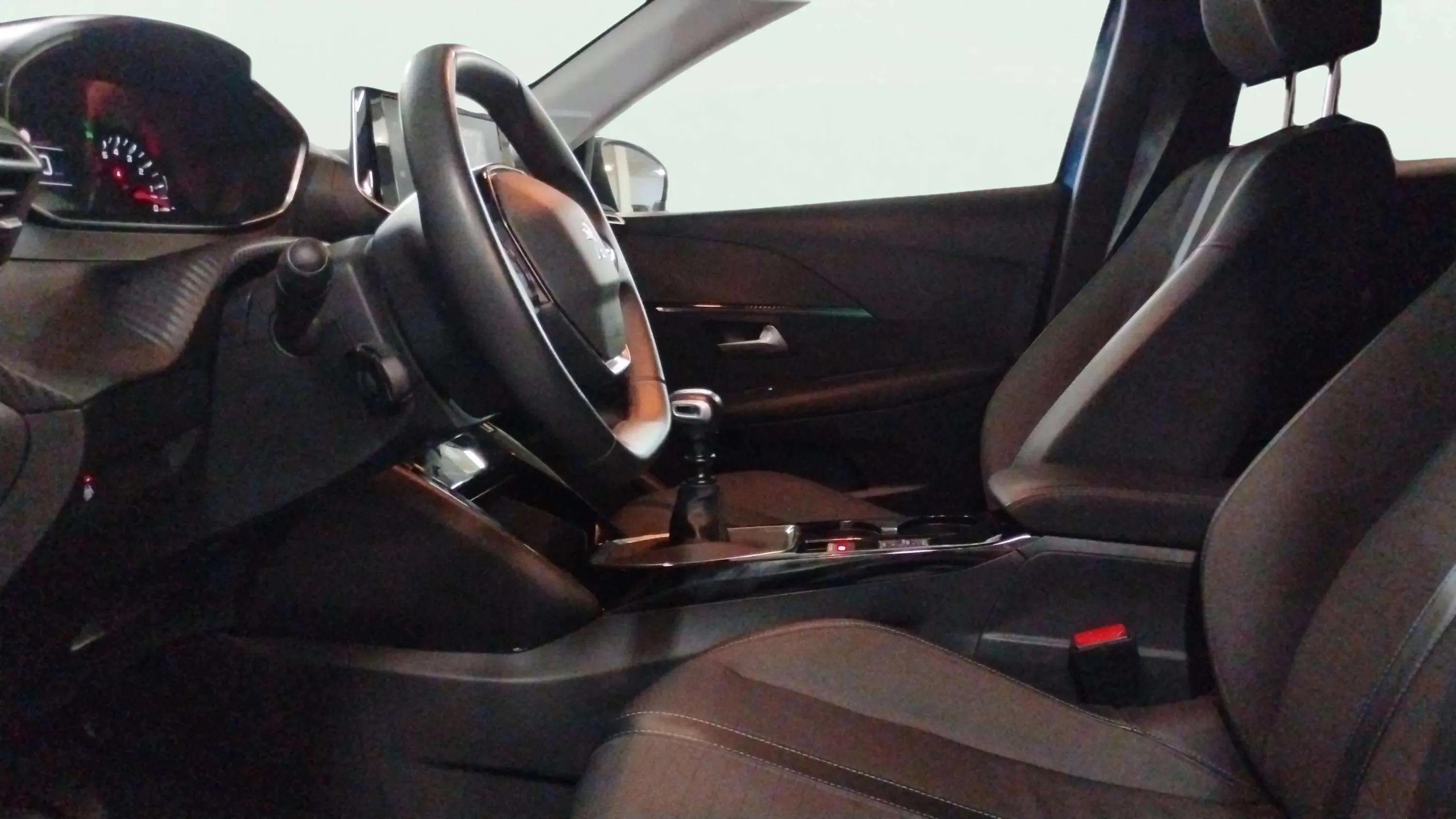 Peugeot 208 PureTech Allure - foto 7