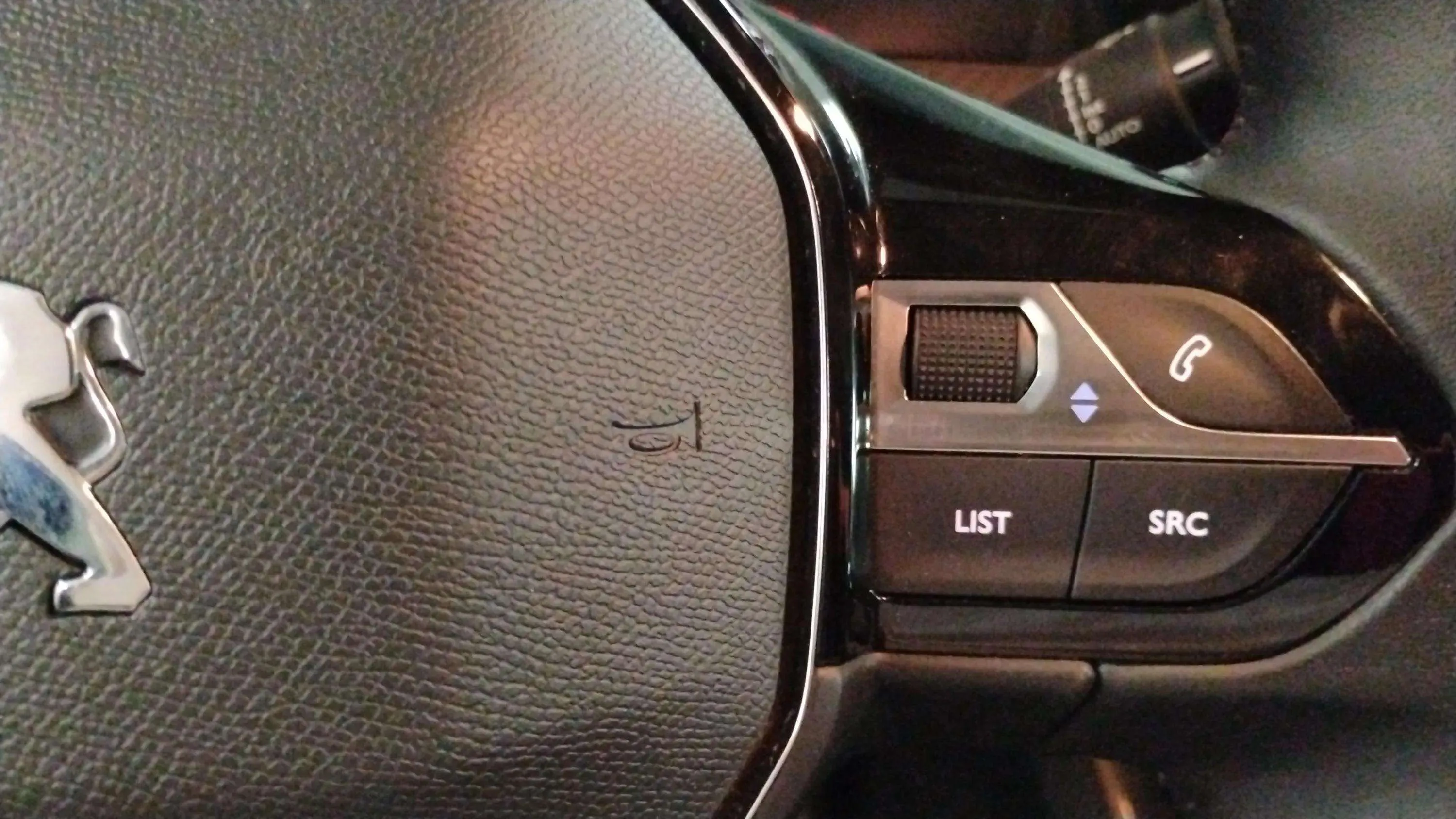 Peugeot 208 PureTech Allure - foto 15