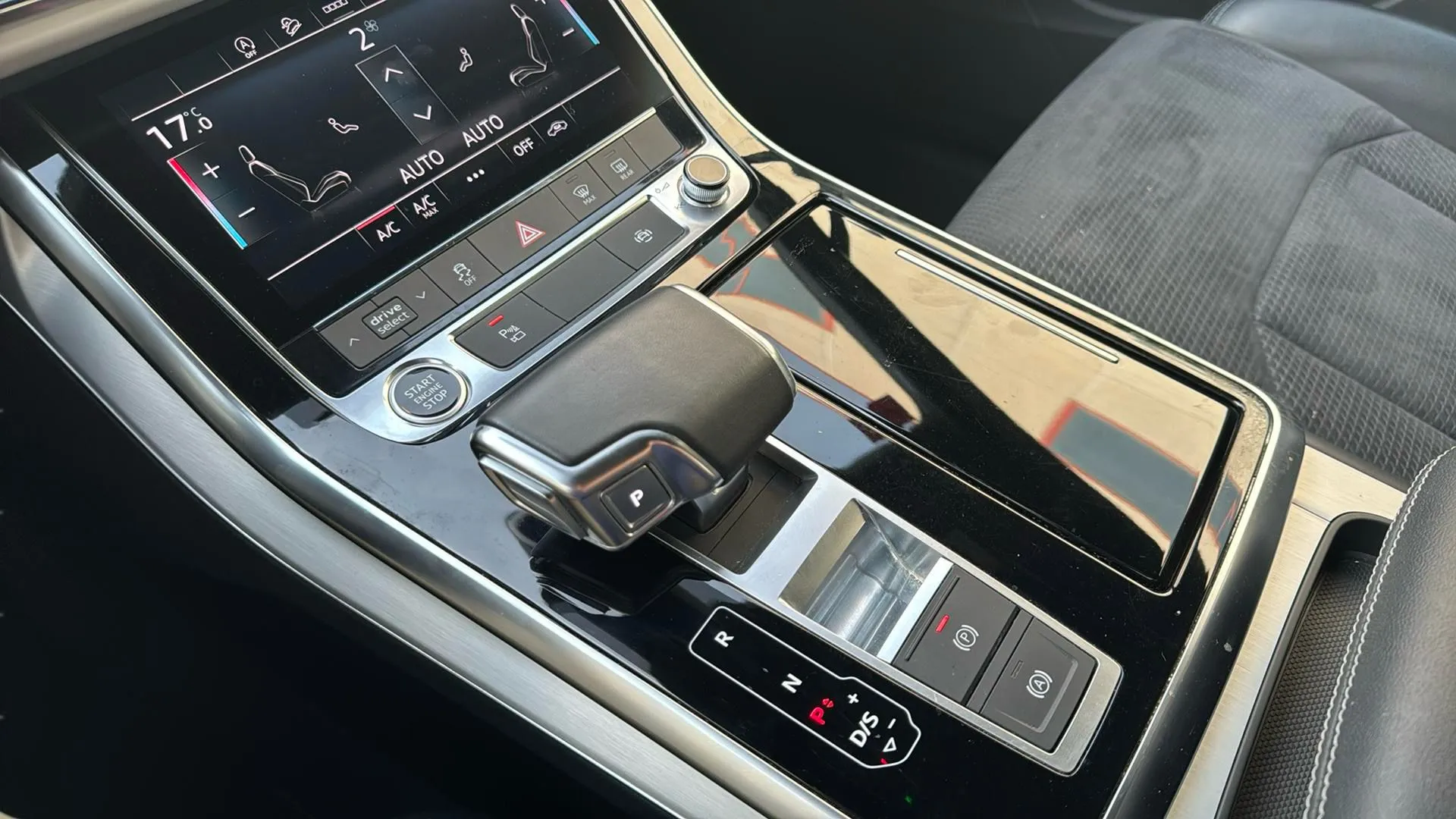 Audi Q7 S line 45 TDI quat. tip. - foto 12