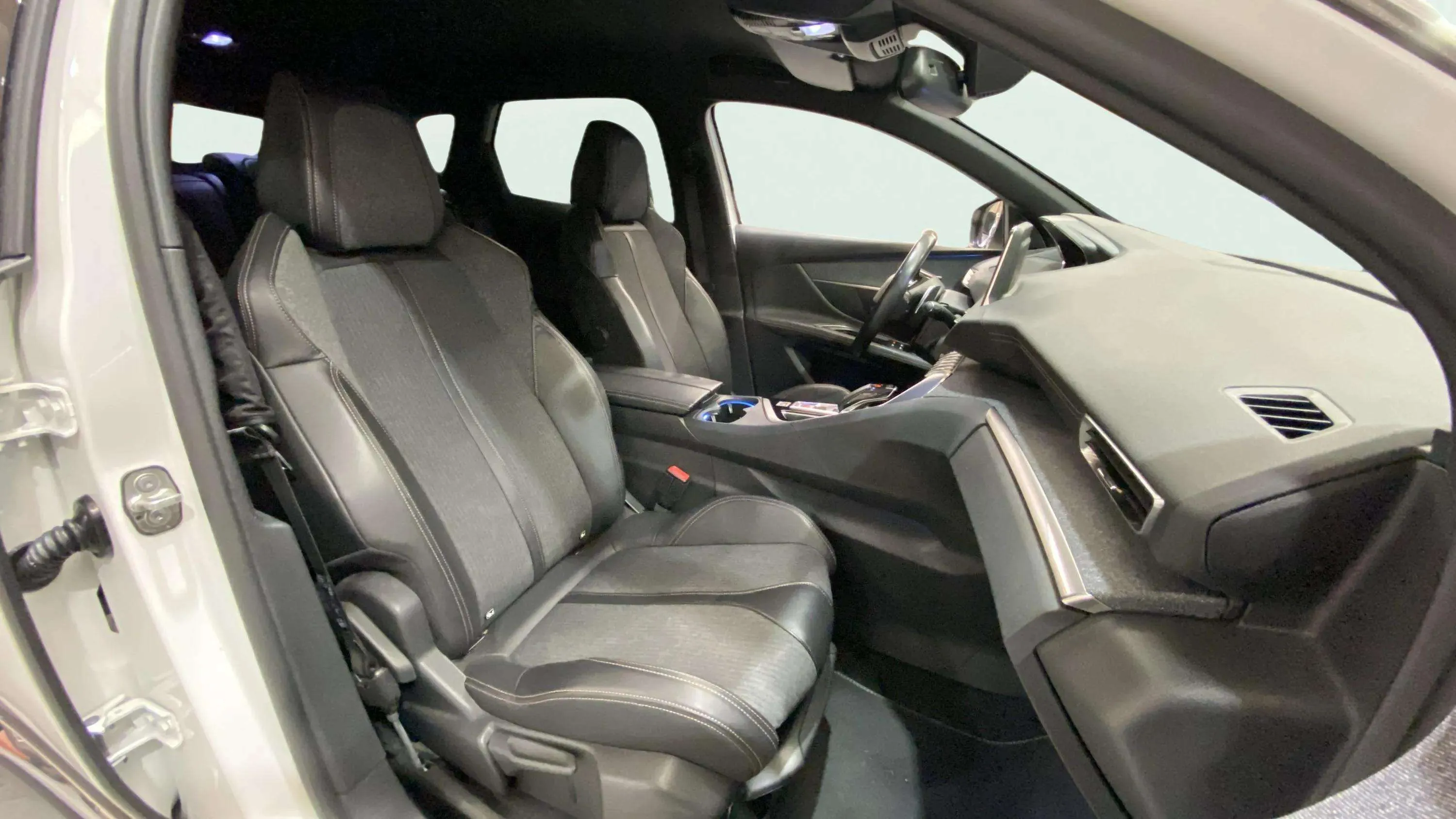 Peugeot 3008 GT Line BlueHDi EAT8 - foto 11