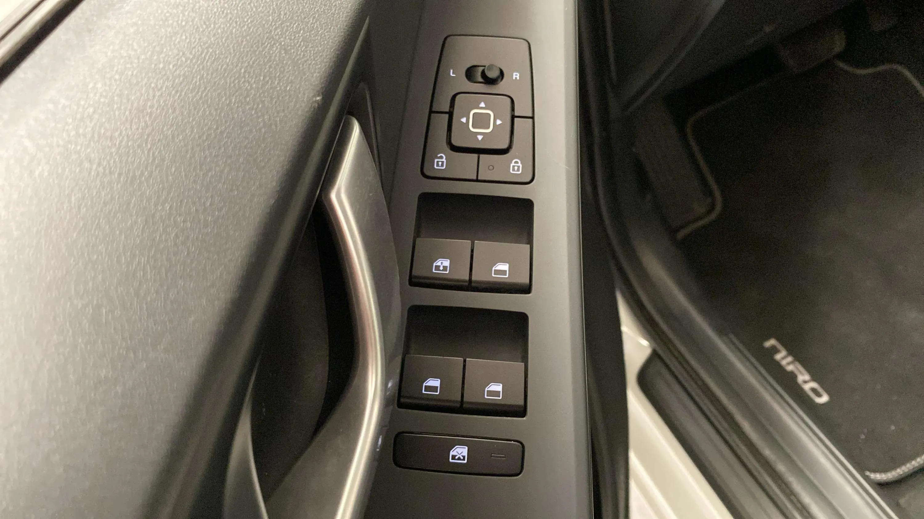 Kia Niro 1.6 GDi HEV Concept - foto 16