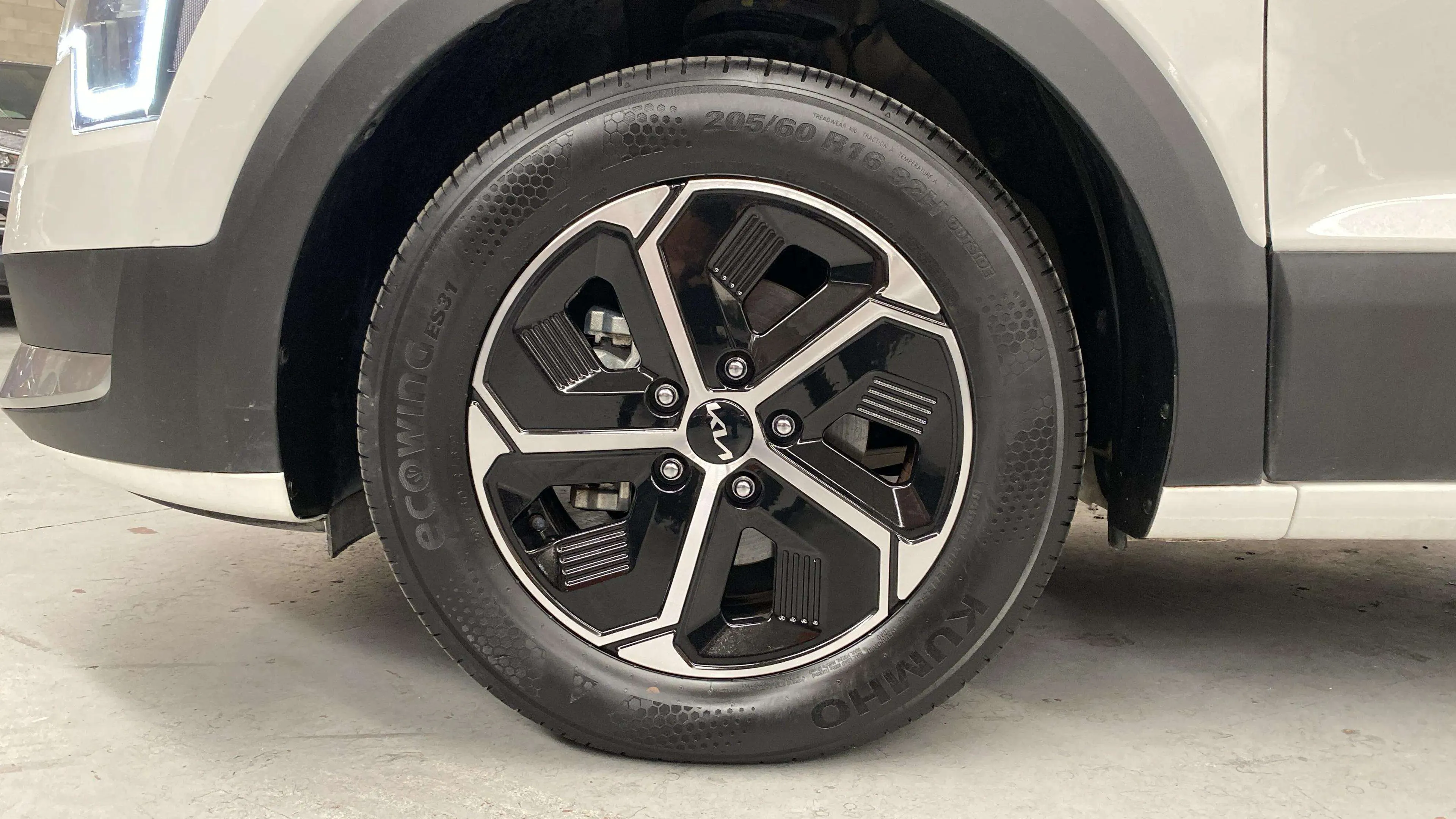 Kia Niro 1.6 GDi HEV Concept - foto 34