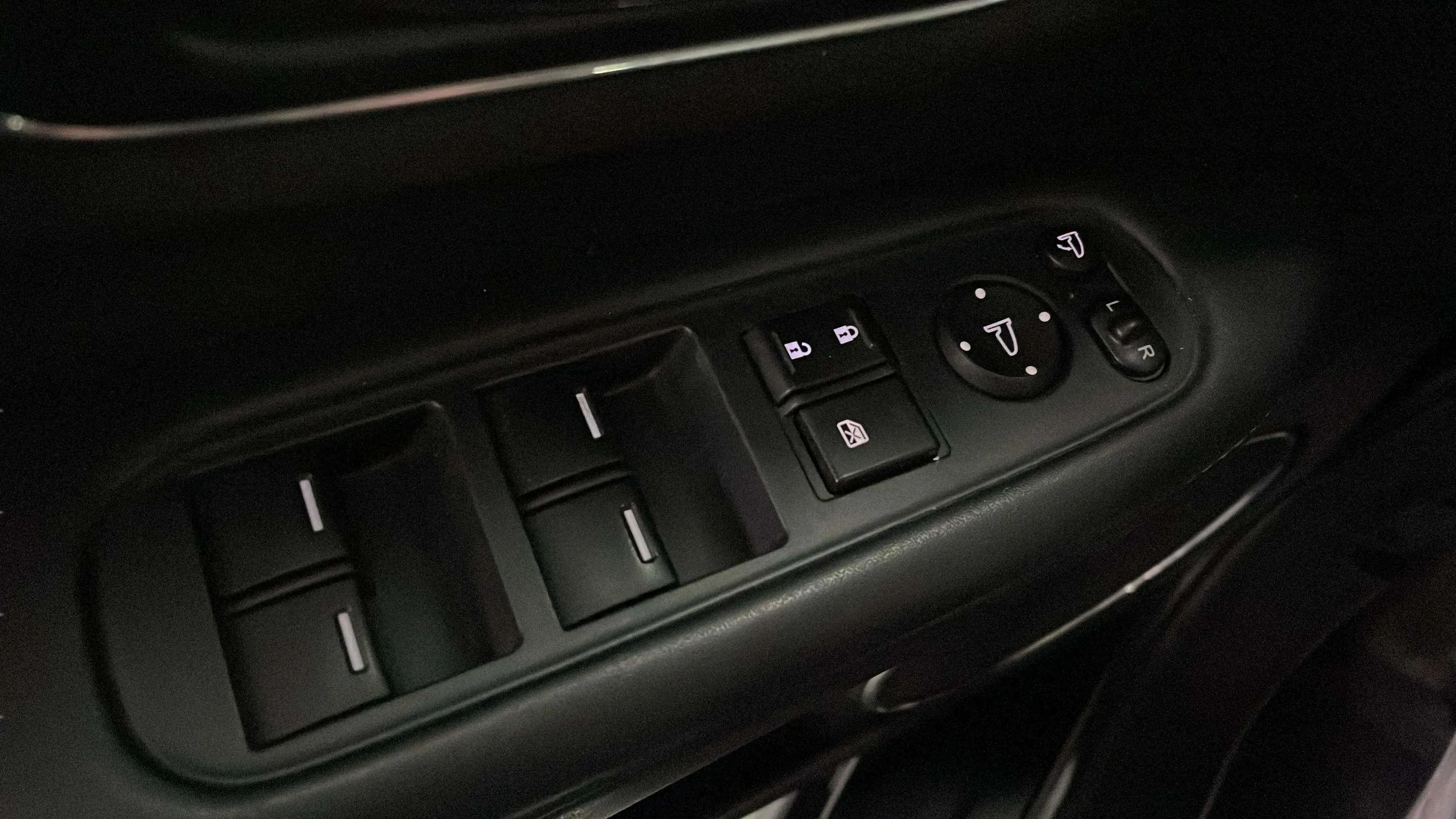 Honda HR-V 1.6 i-DTEC Comfort - foto 15