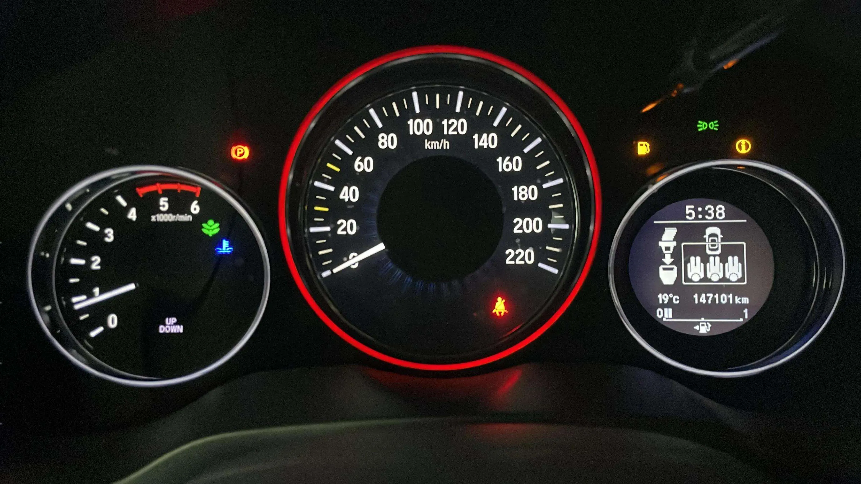 Honda HR-V 1.6 i-DTEC Comfort - foto 13