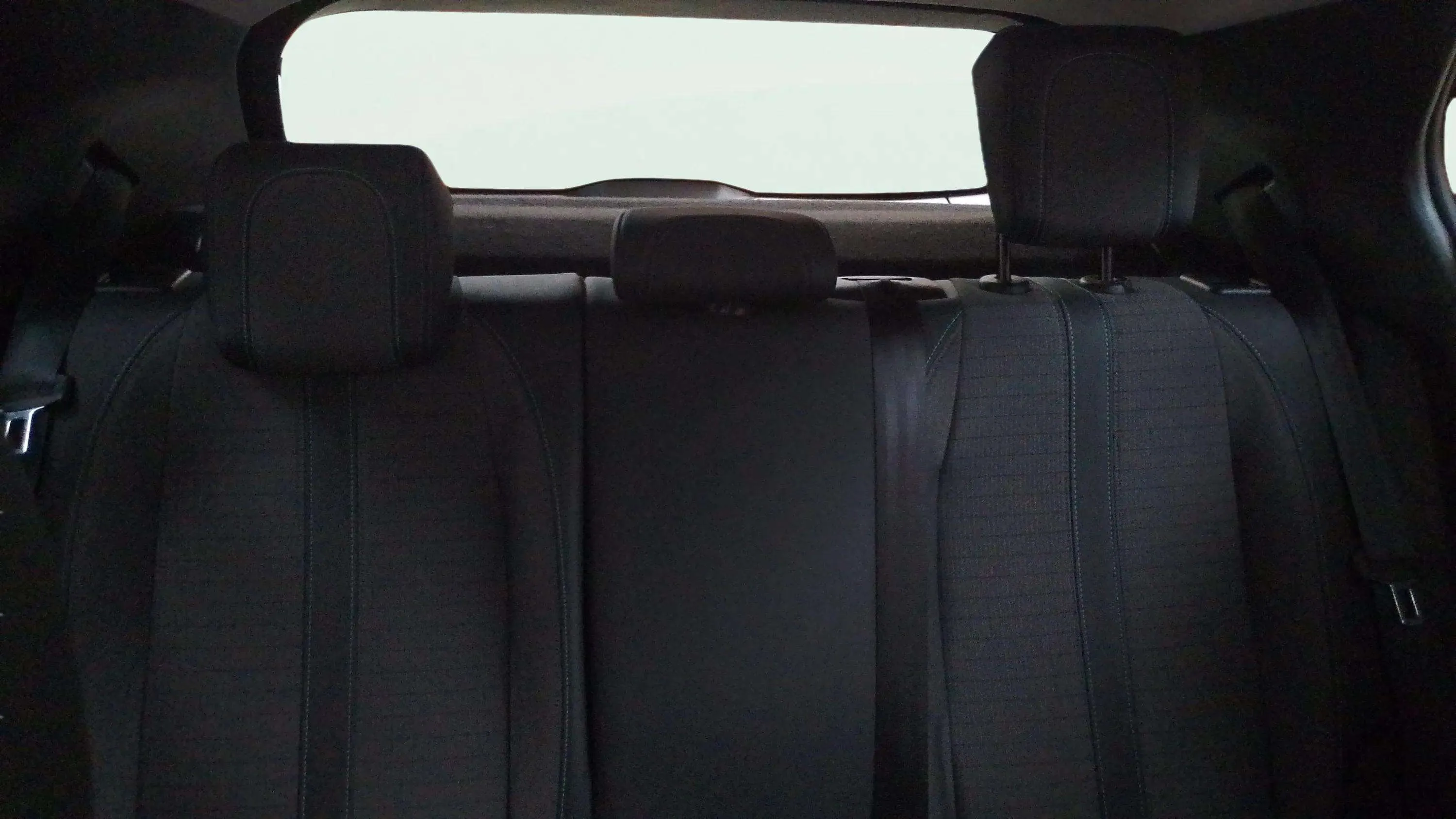 Peugeot 2008 Allure BlueHDi 130 EAT8 - foto 15