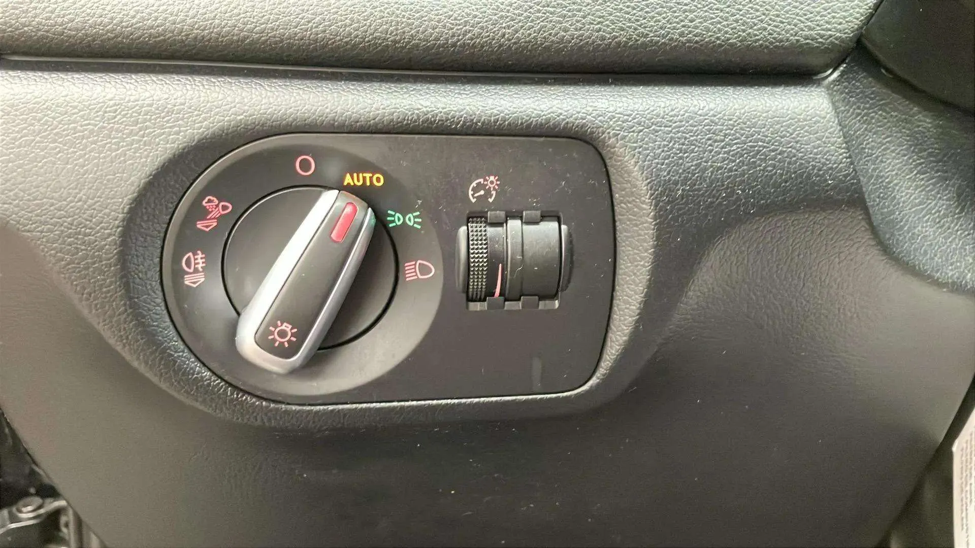 Audi Q3 2.0 TDI quattro S tronic - foto 17