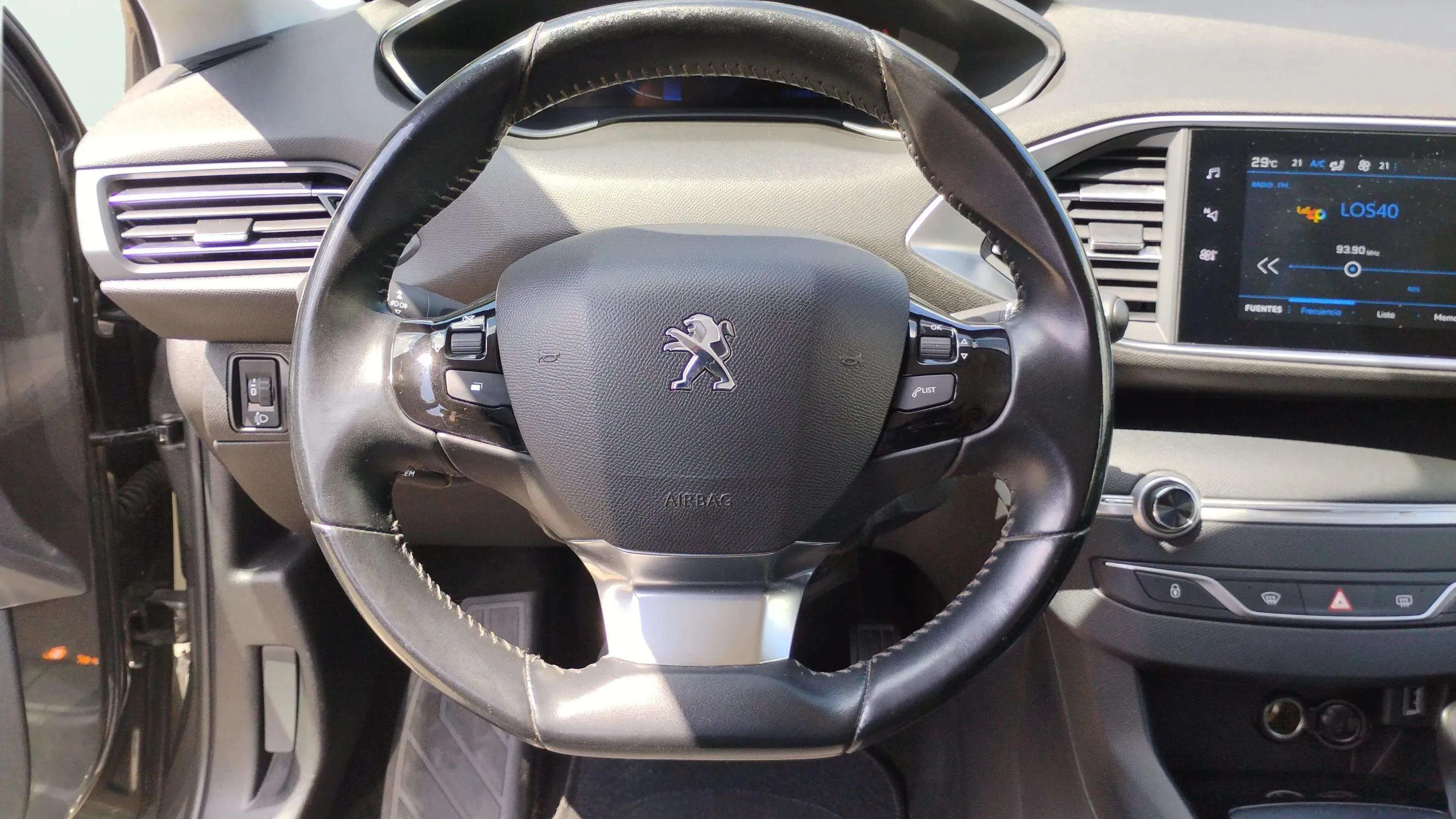 Peugeot 308 SW Active Pack PureTech 110 - foto 12