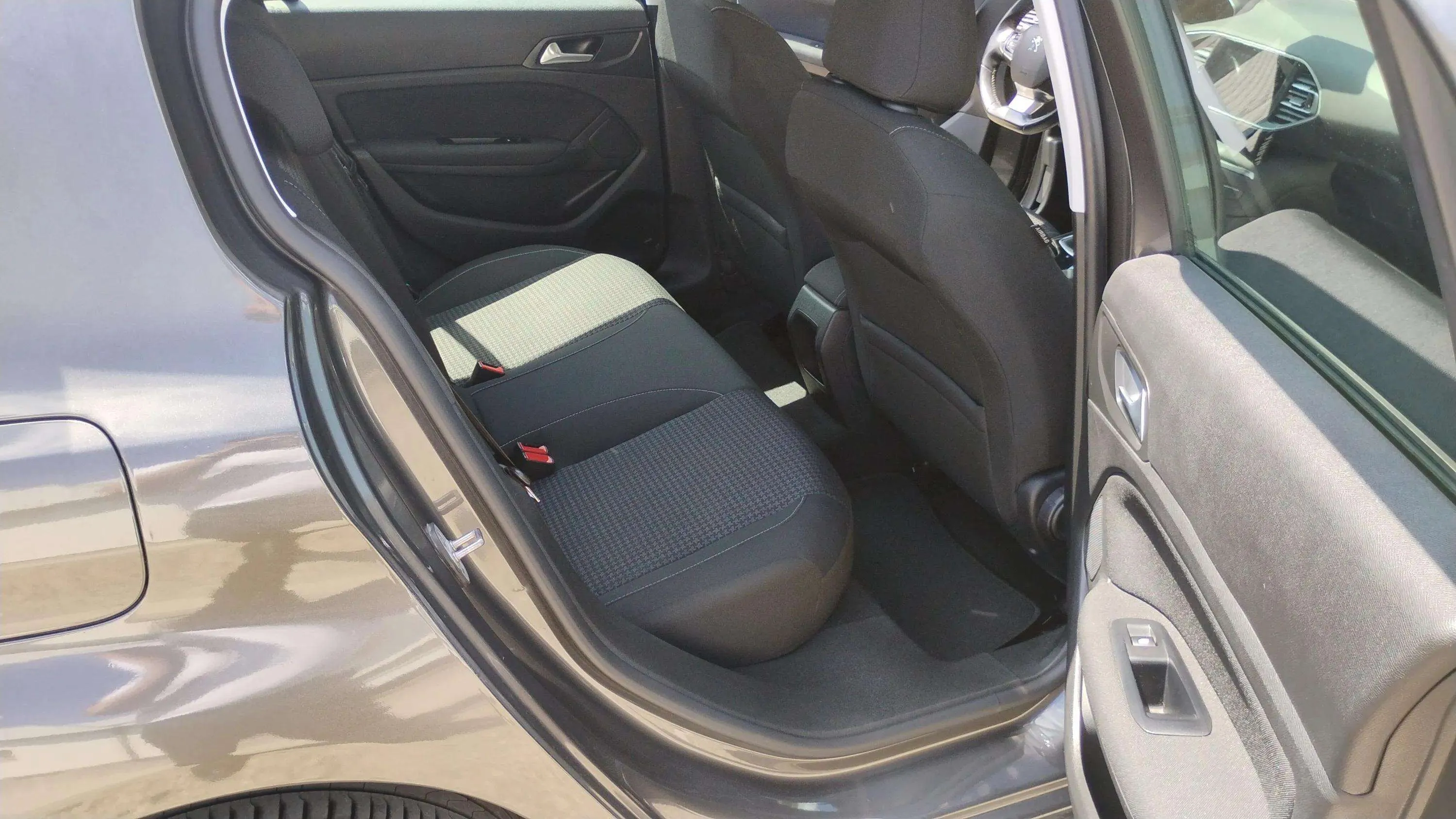 Peugeot 308 SW Active Pack PureTech 110 - foto 15