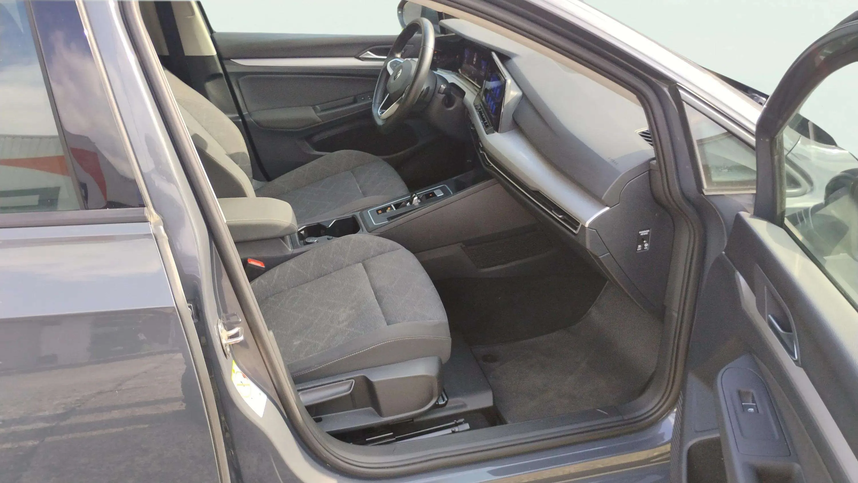 Volkswagen Golf Life 1.5 eTSI DSG - foto 13