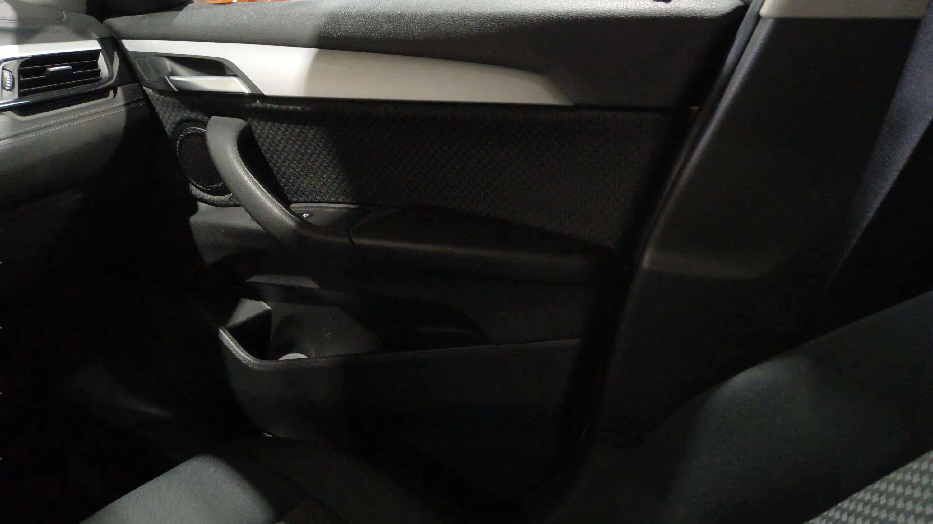 BMW X2 sDrive18d - foto 11