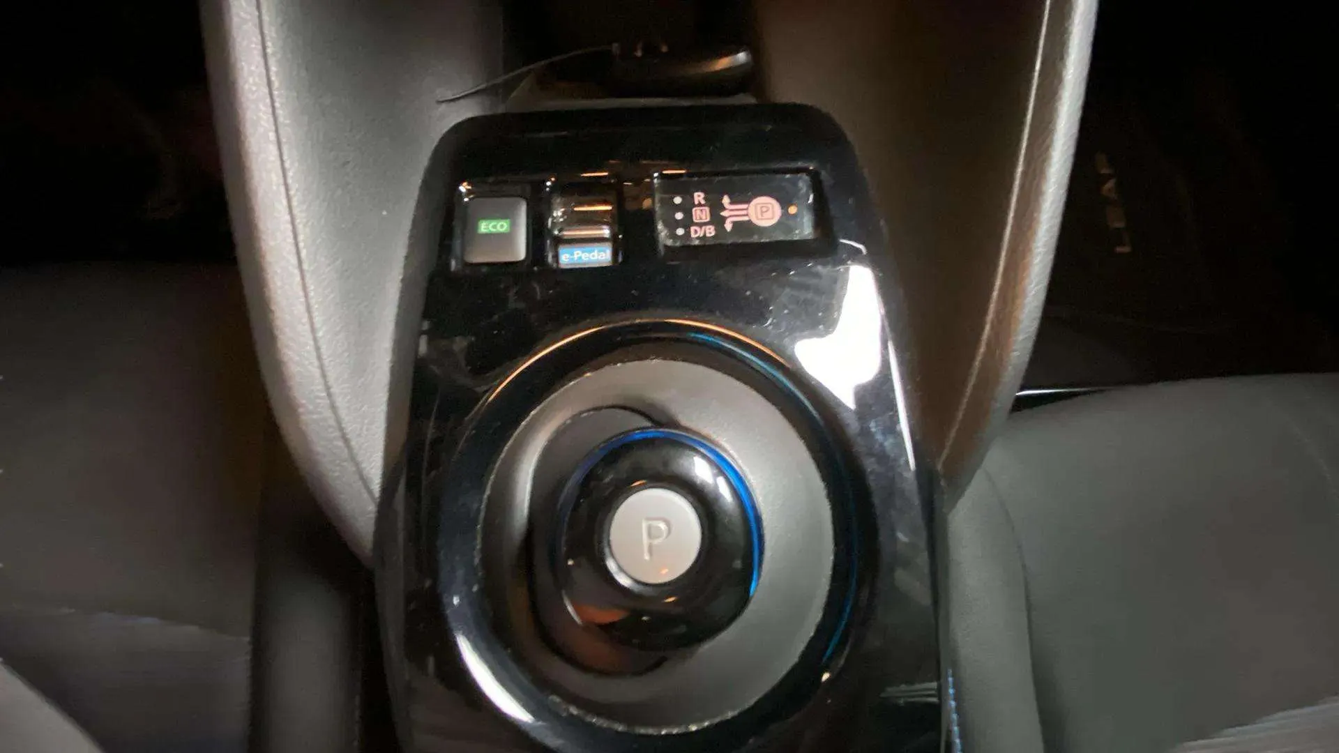 Nissan Leaf 40kWh N-Connecta - foto 12