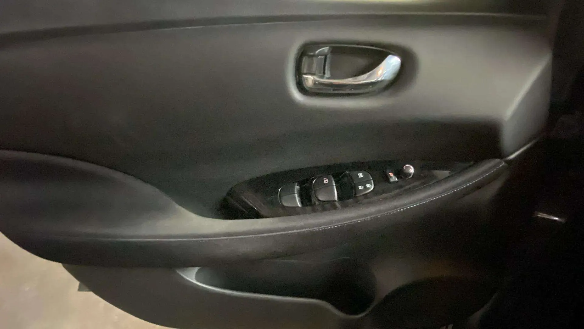 Nissan Leaf 40kWh N-Connecta - foto 6
