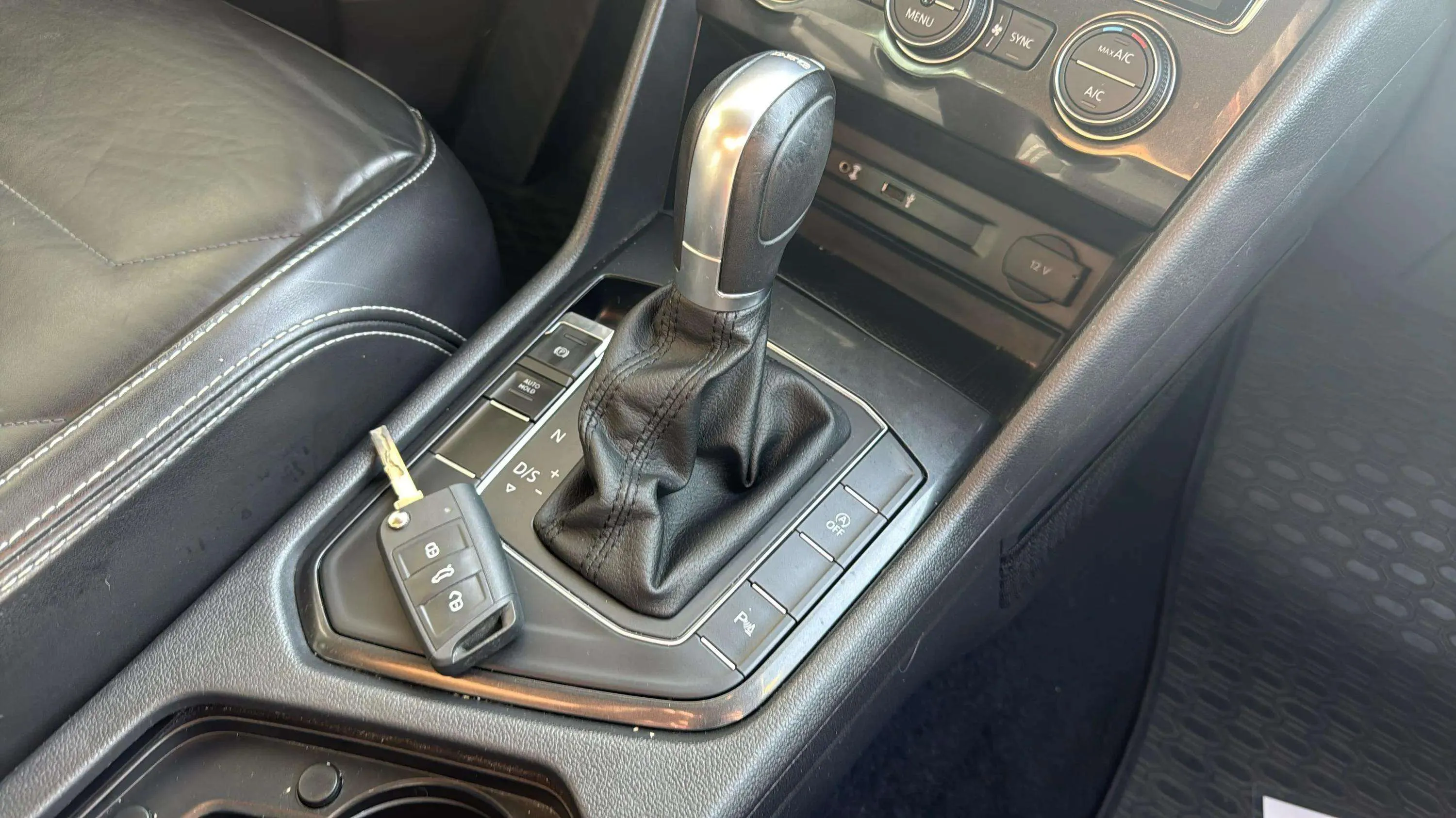 Volkswagen Tiguan Advance 2.0 TDI BMT DSG - foto 19