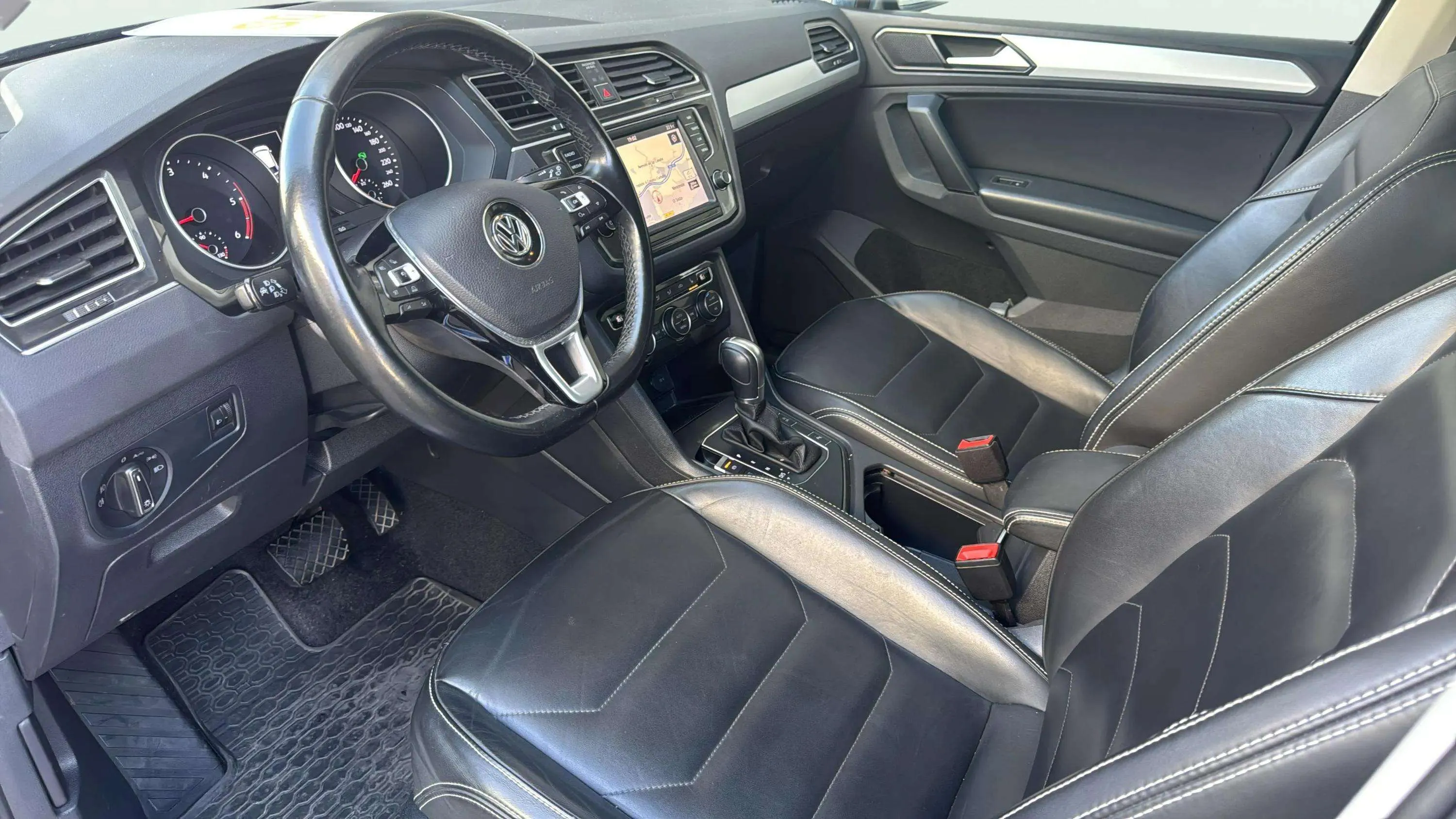 Volkswagen Tiguan Advance 2.0 TDI BMT DSG - foto 11