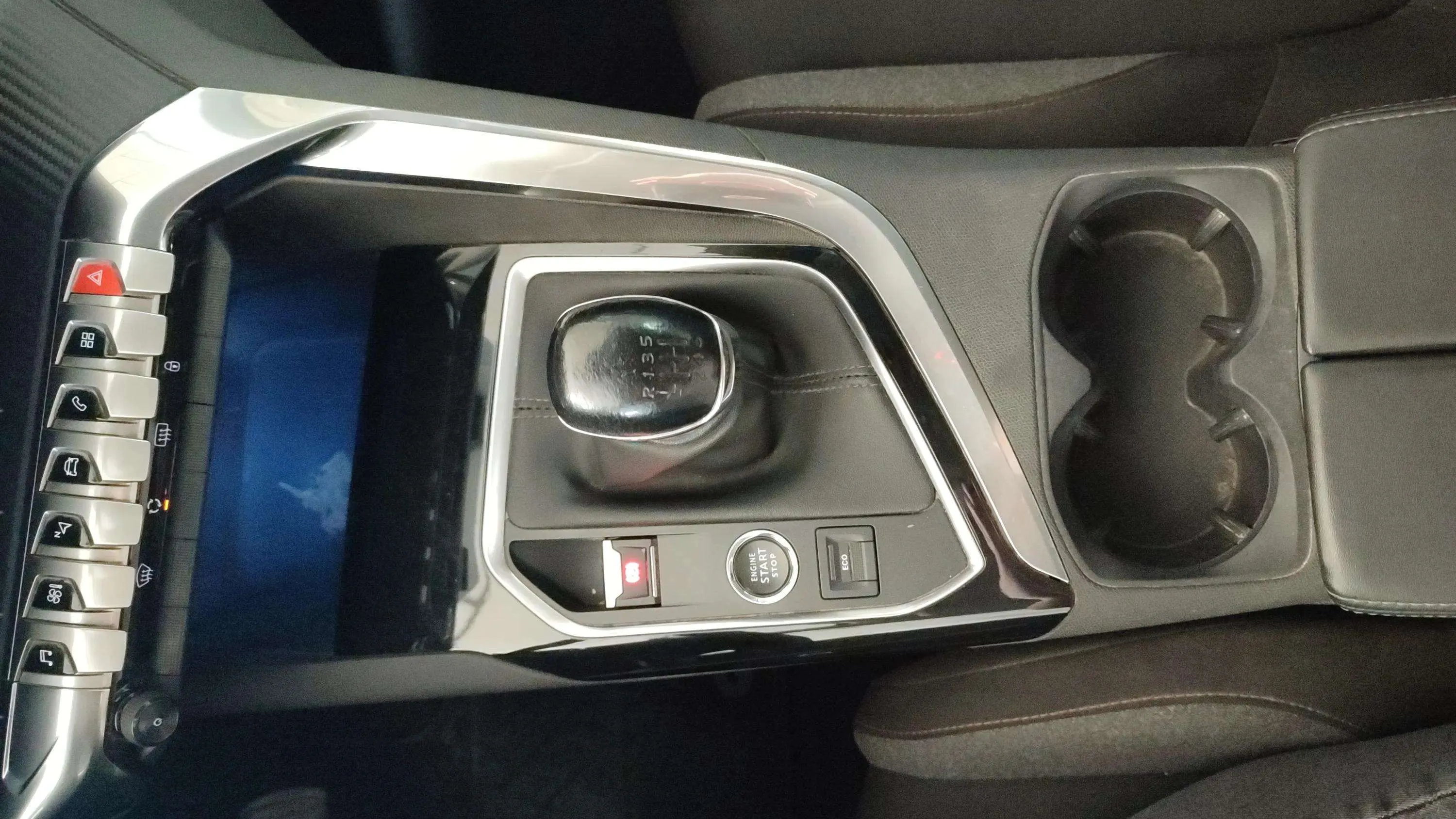 Peugeot 3008 1.2 PureTech Allure - foto 19