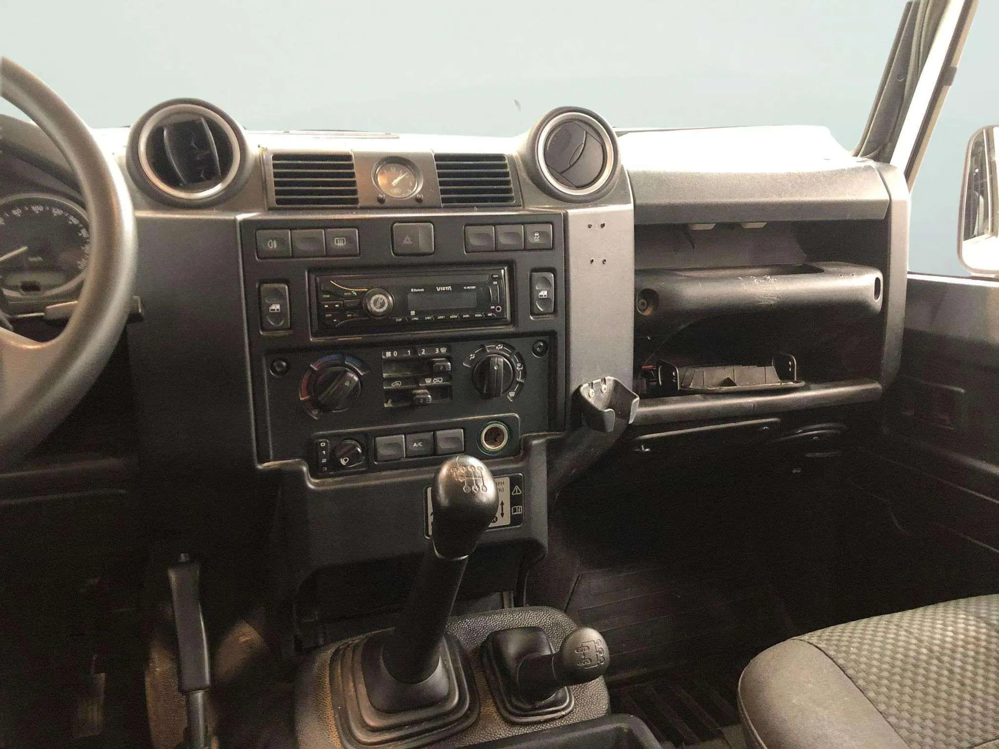 Land Rover Defender 110 SW E - foto 7