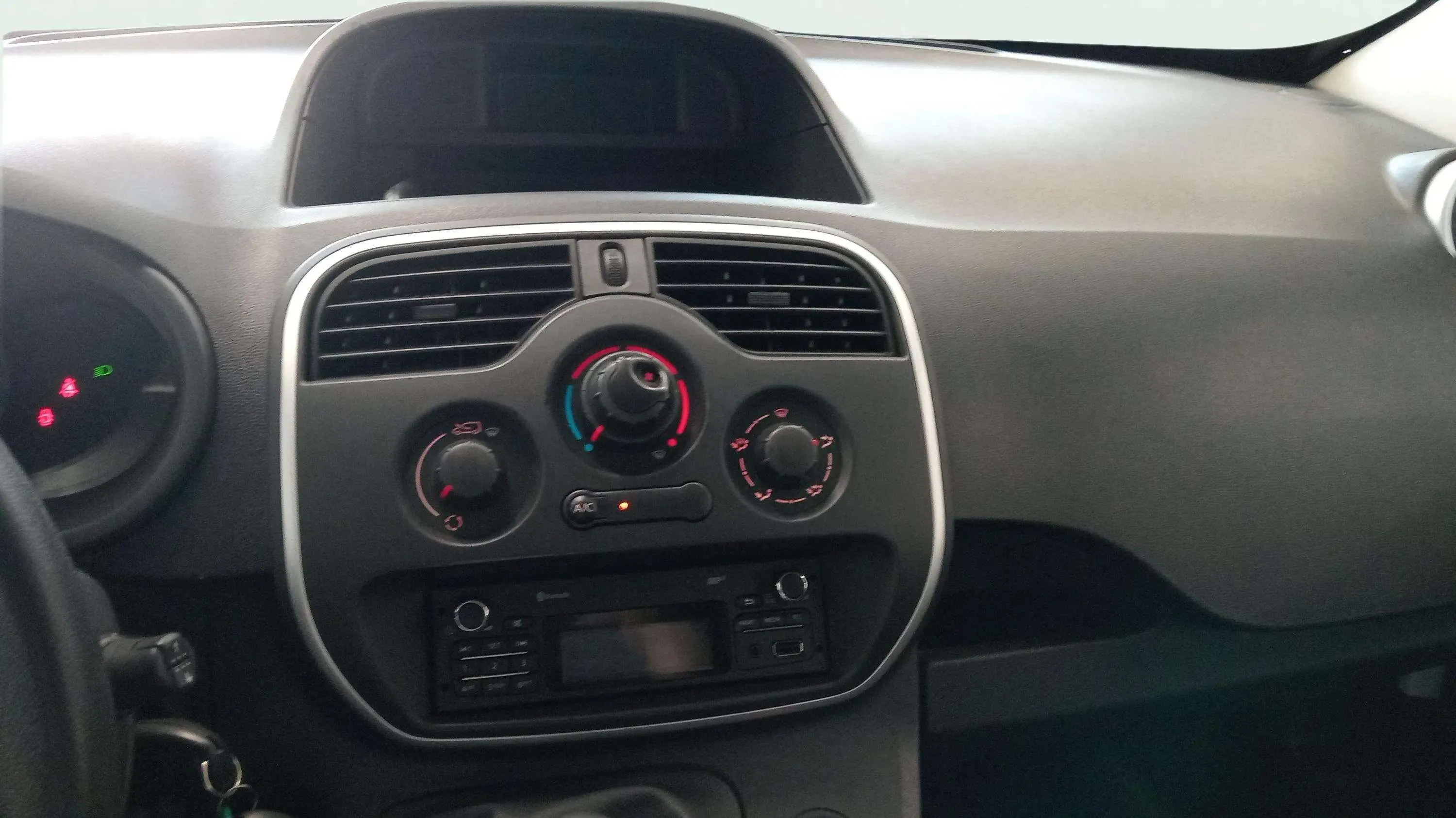 Renault Kangoo Profesional dCi 1.5 - foto 10
