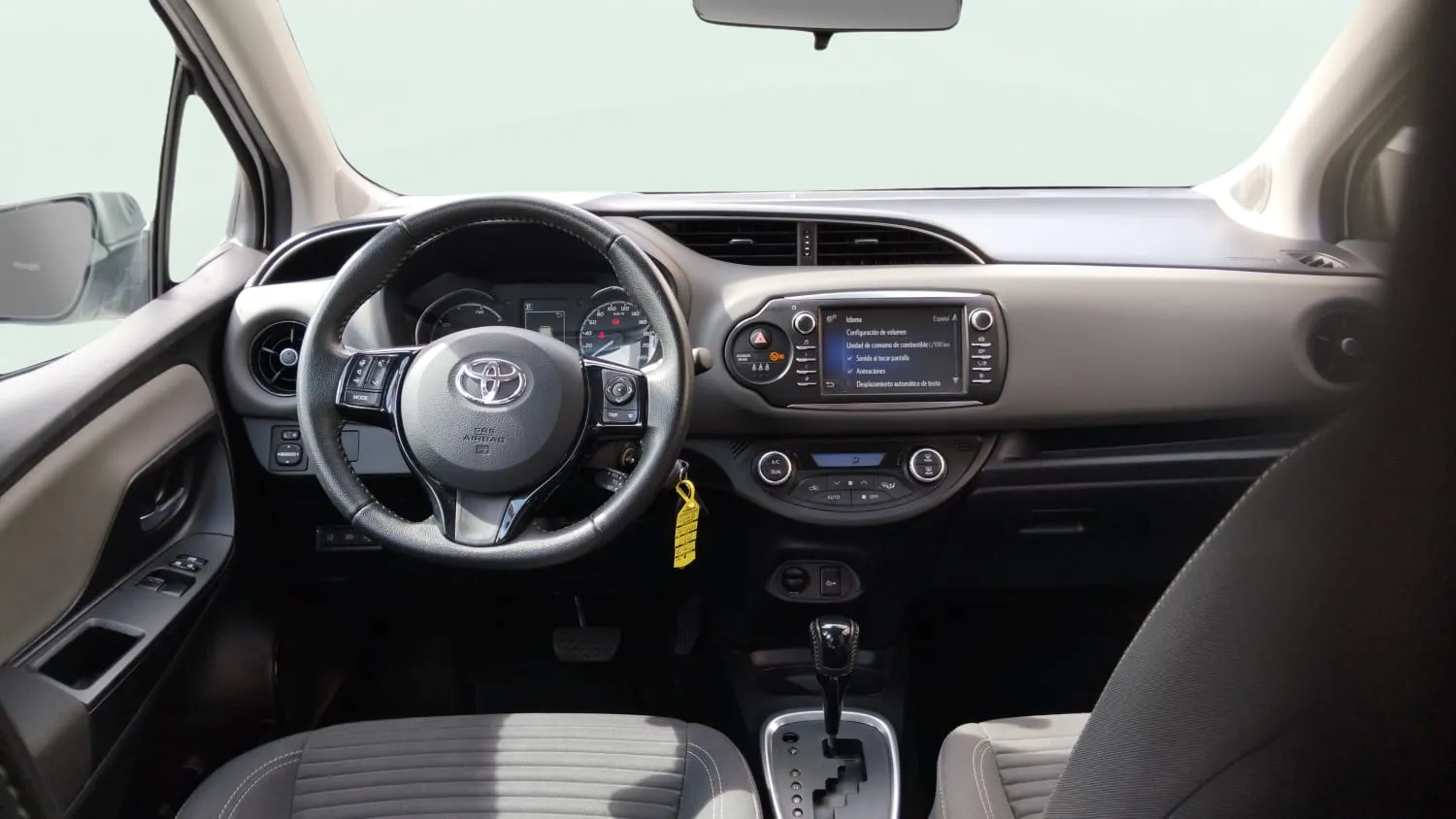 Toyota Yaris 1.5 100H Active Ecovan - foto 9