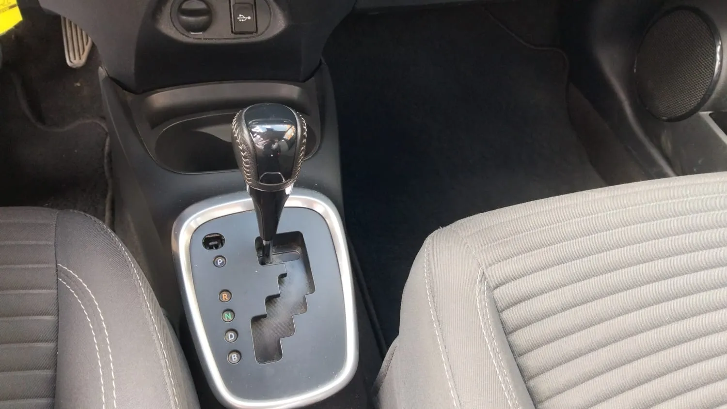 Toyota Yaris 1.5 100H Active Ecovan - foto 13