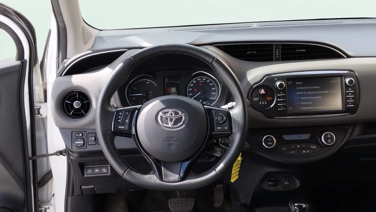 Toyota Yaris 1.5 100H Active Ecovan - foto 10
