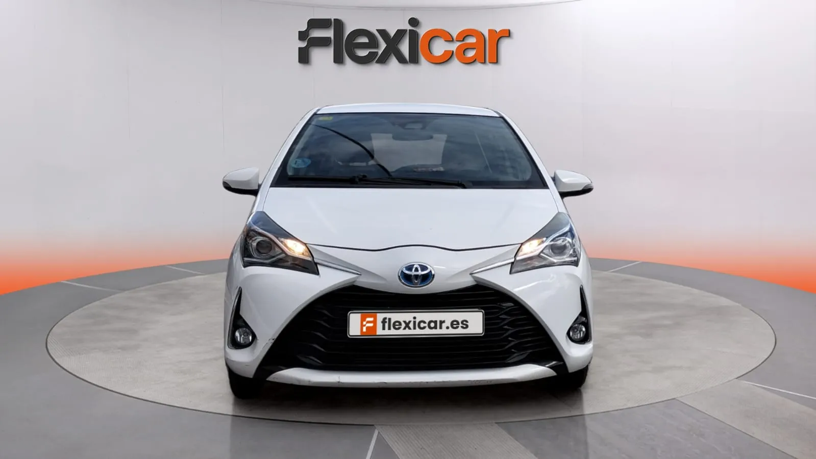 Toyota Yaris 1.5 100H Active Ecovan - foto 8