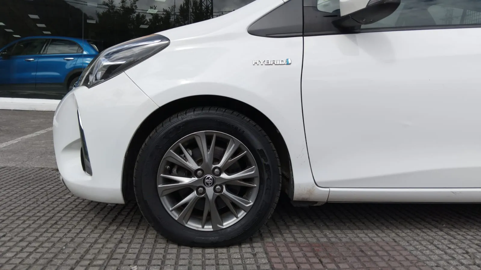 Toyota Yaris 1.5 100H Active Ecovan - foto 21