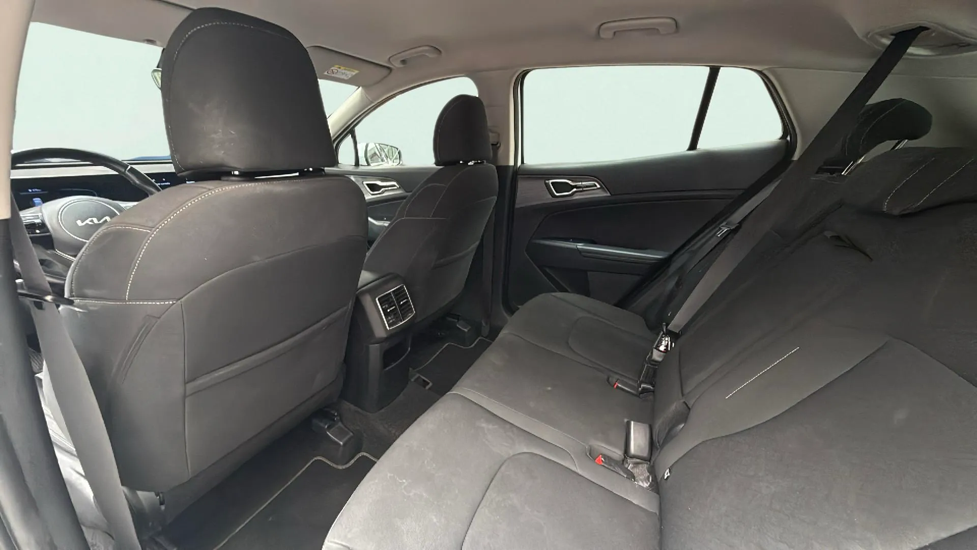 Kia Sportage 1.6 CRDi MHEV Business 4x2 - foto 16