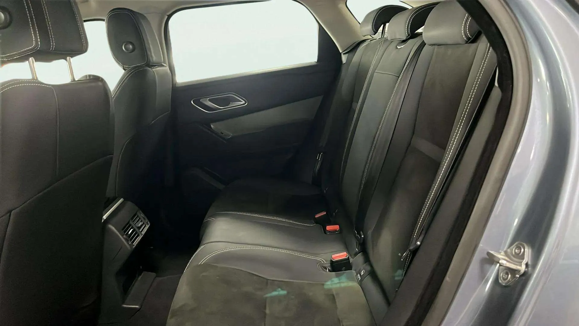 Land Rover Range Rover Velar 2.0 D180 4WD - foto 19