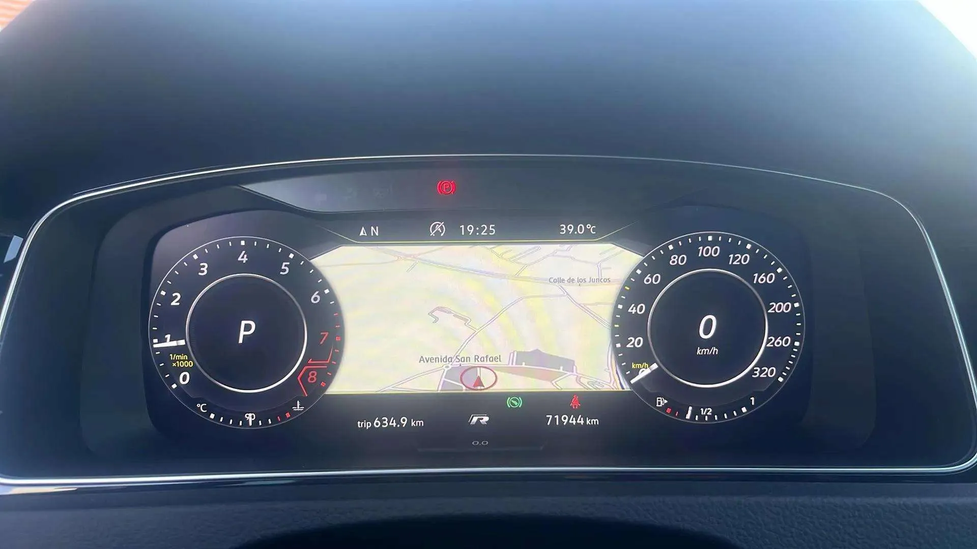 Volkswagen Golf R 2.0 TSI 4Motion DSG - foto 13