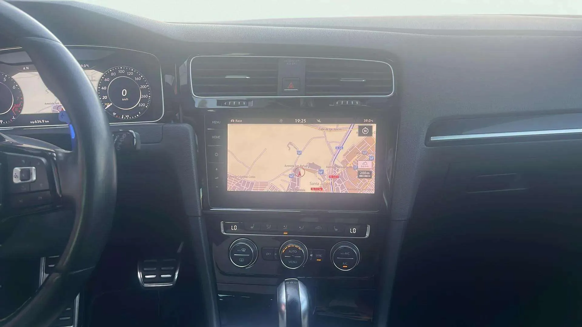 Volkswagen Golf R 2.0 TSI 4Motion DSG - foto 11