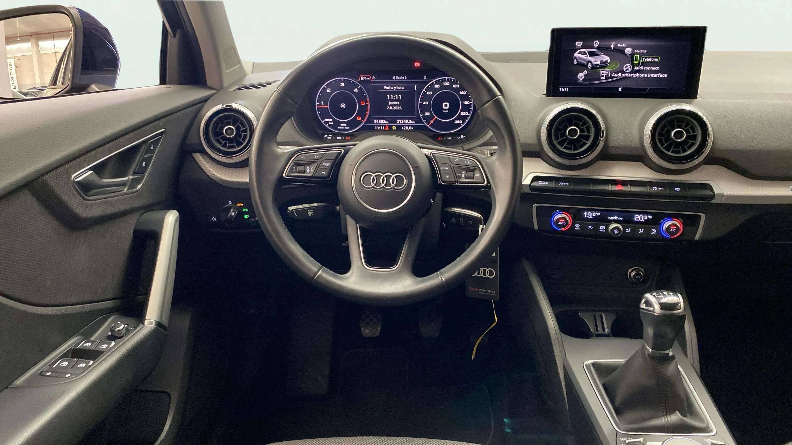 Audi Q2 S line 30 TDI - foto 14