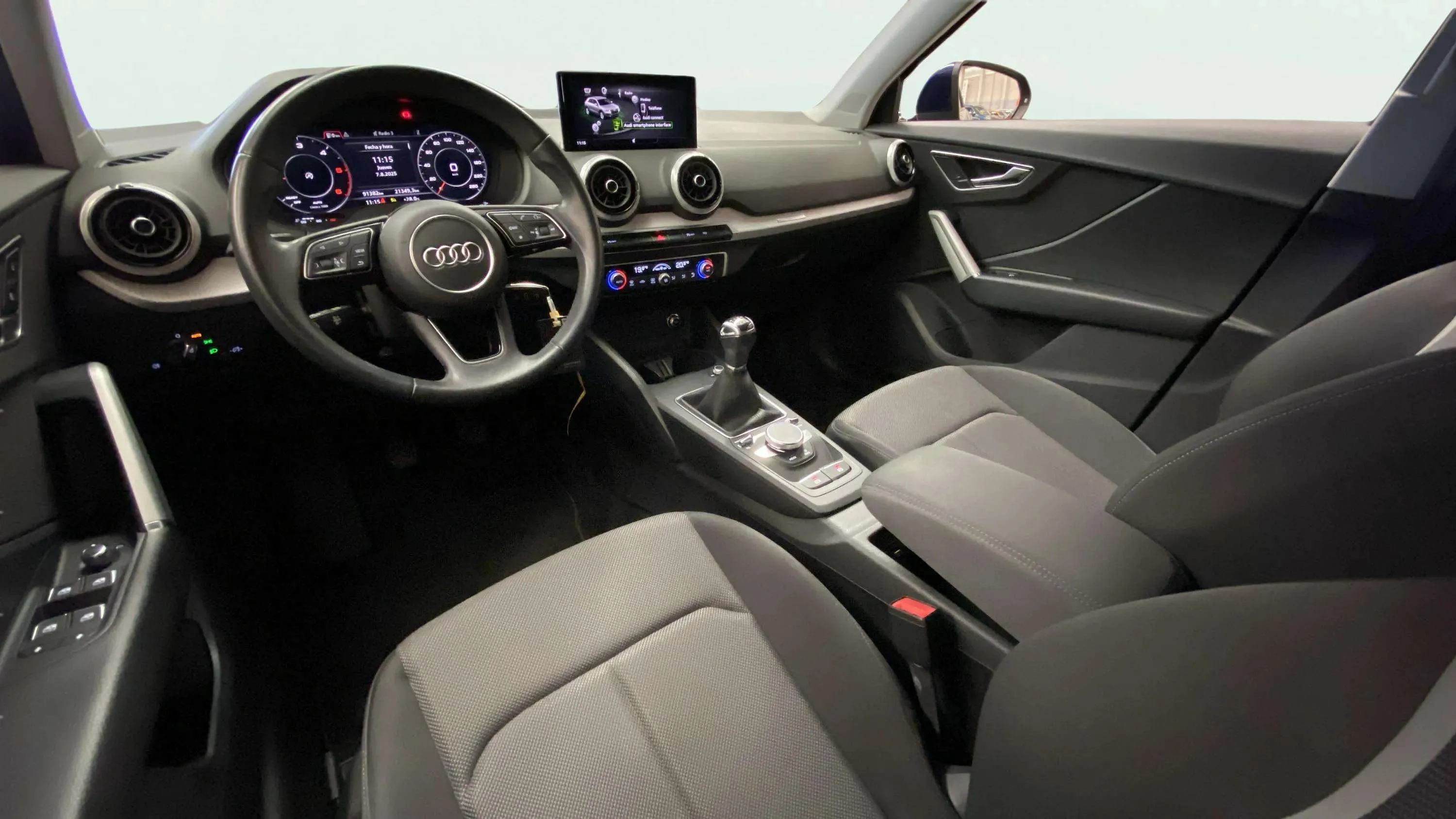 Audi Q2 S line 30 TDI - foto 32
