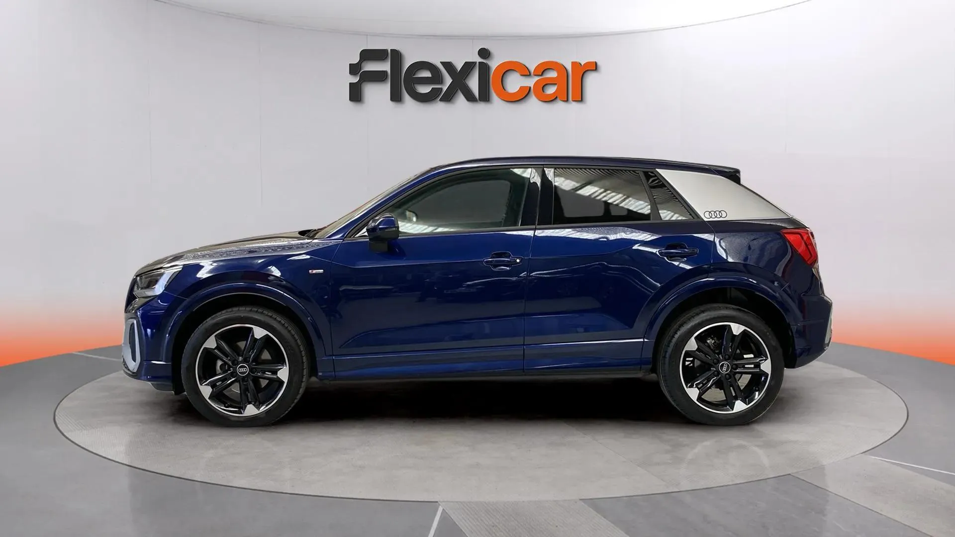 Audi Q2 S line 30 TDI - foto 3