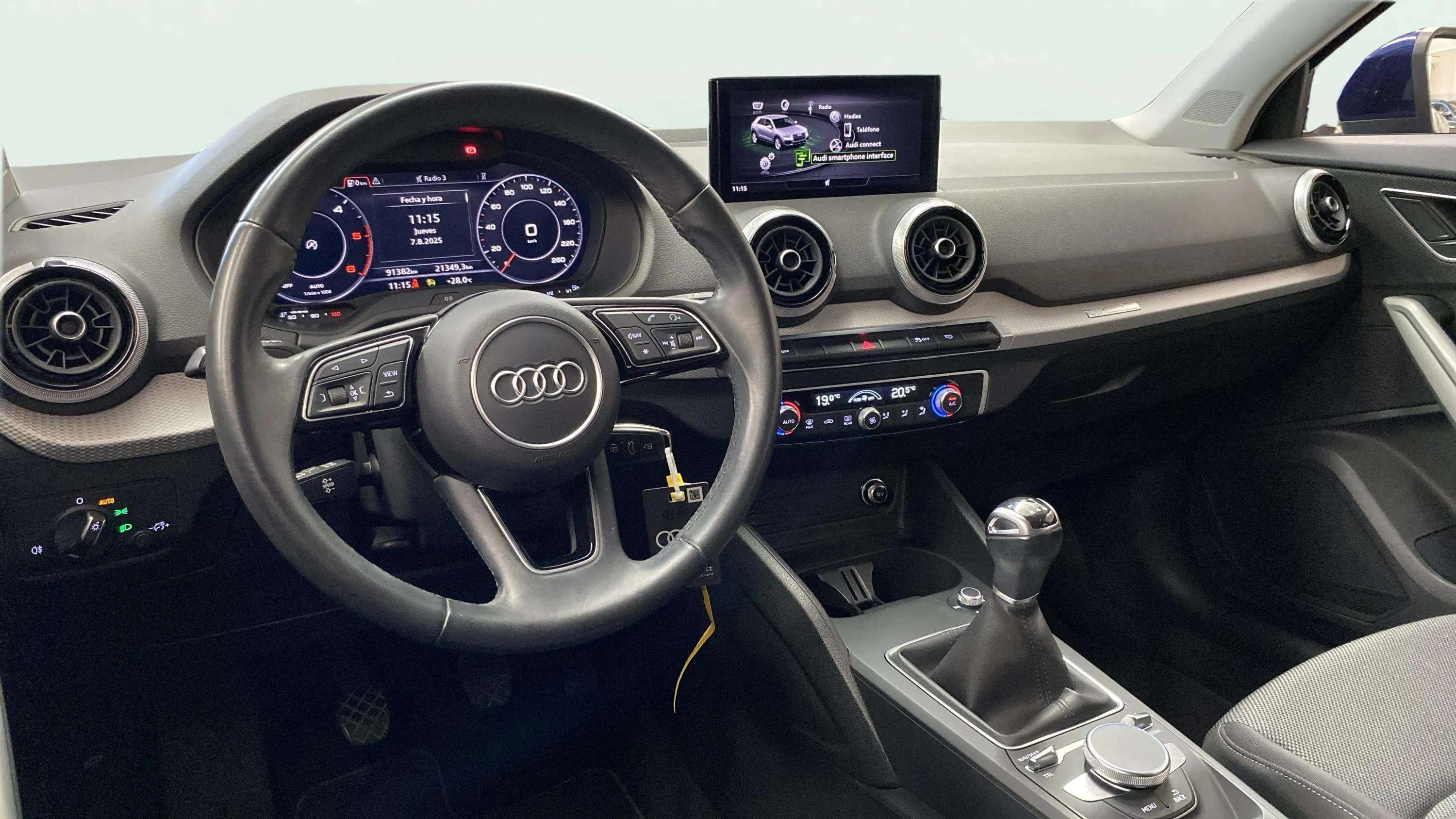 Audi Q2 S line 30 TDI - foto 33