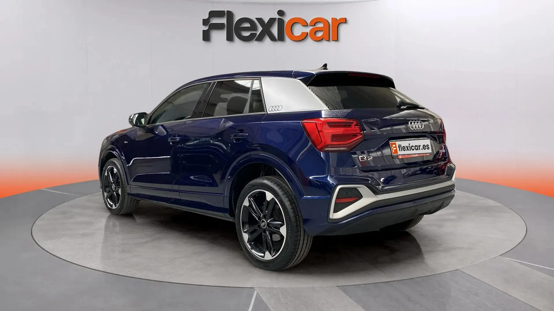 Audi Q2 S line 30 TDI - foto 5