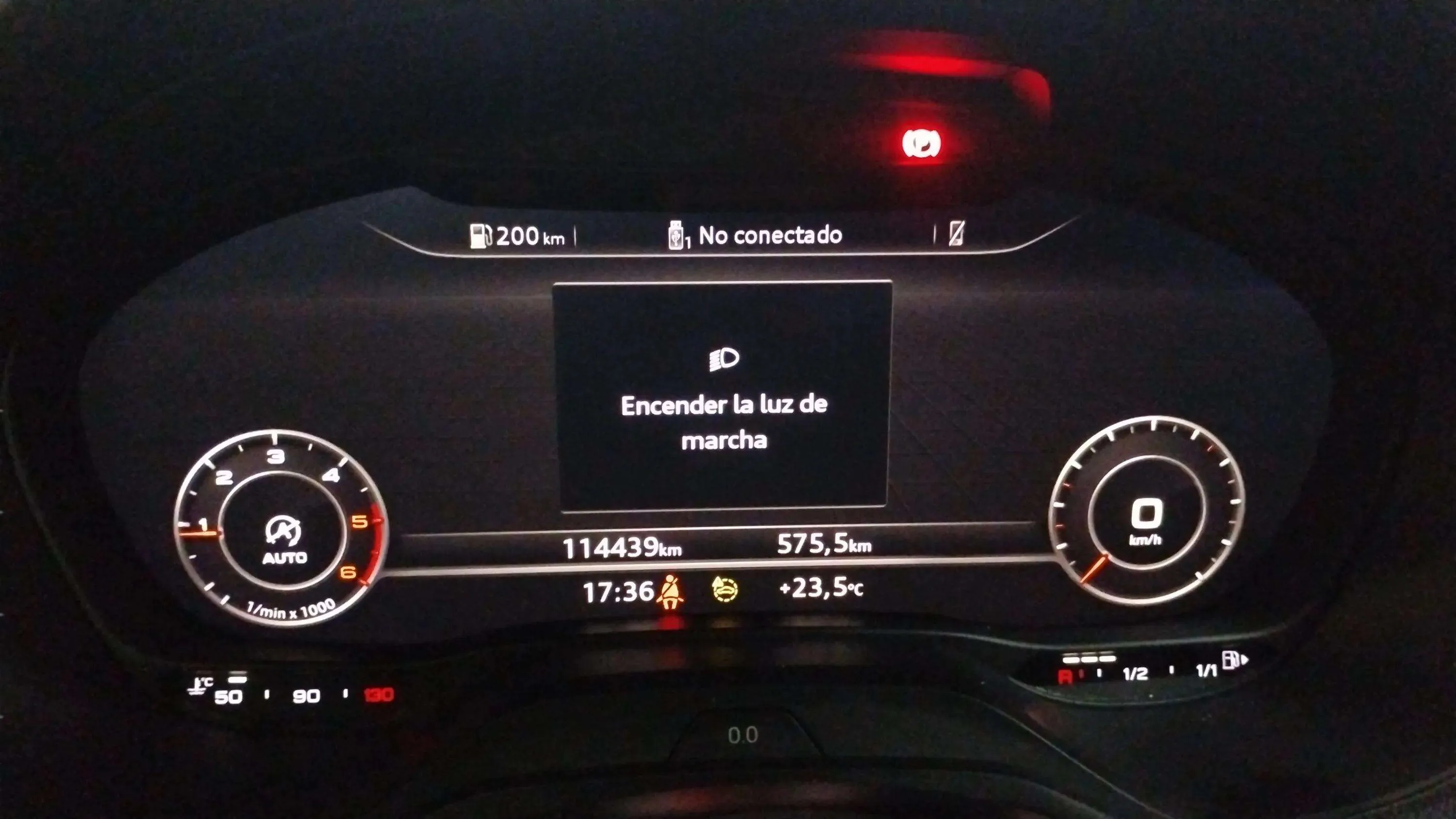 Audi Q2 S line 30 TDI - foto 10