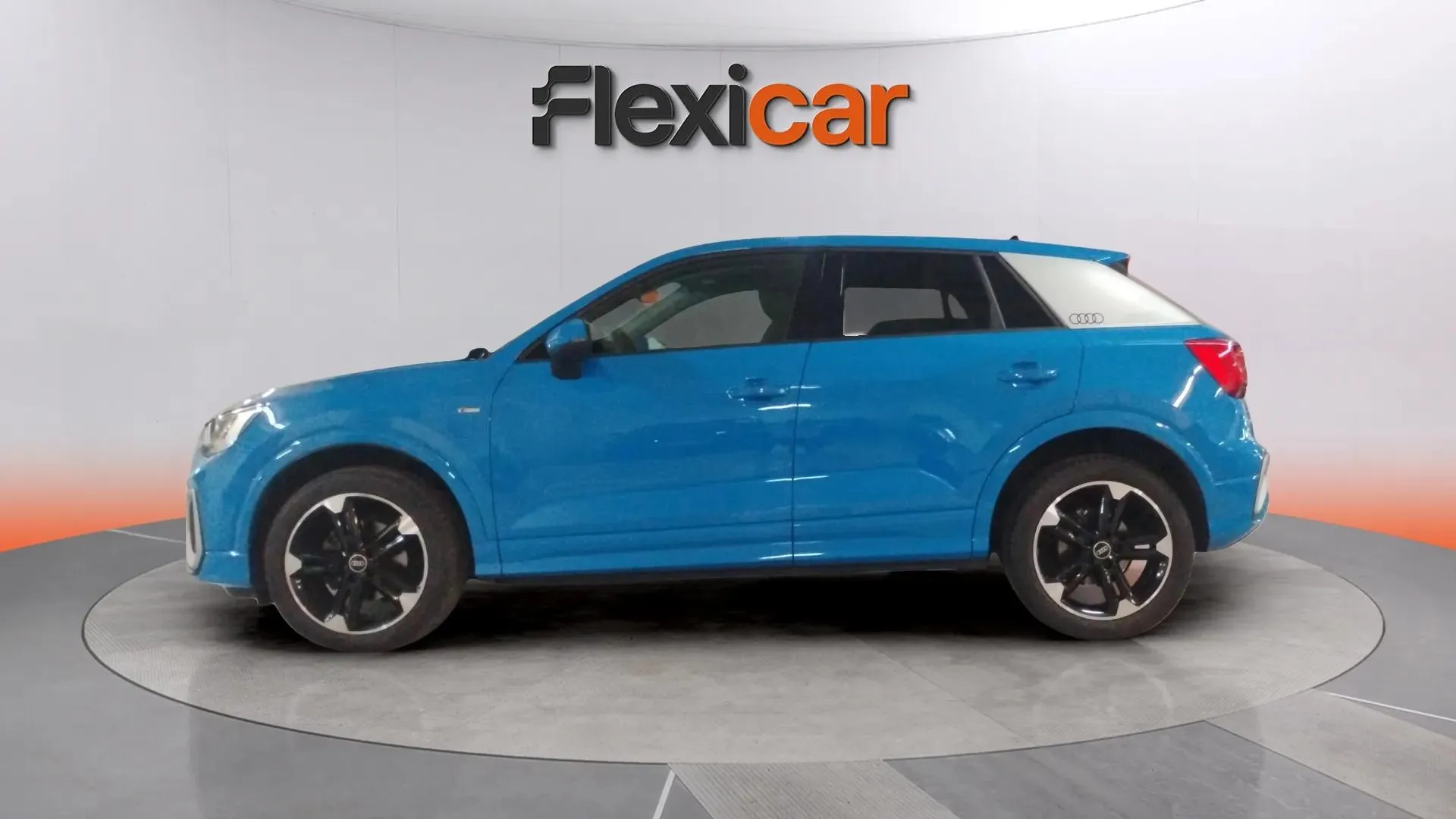 Audi Q2 S line 30 TDI - foto 5