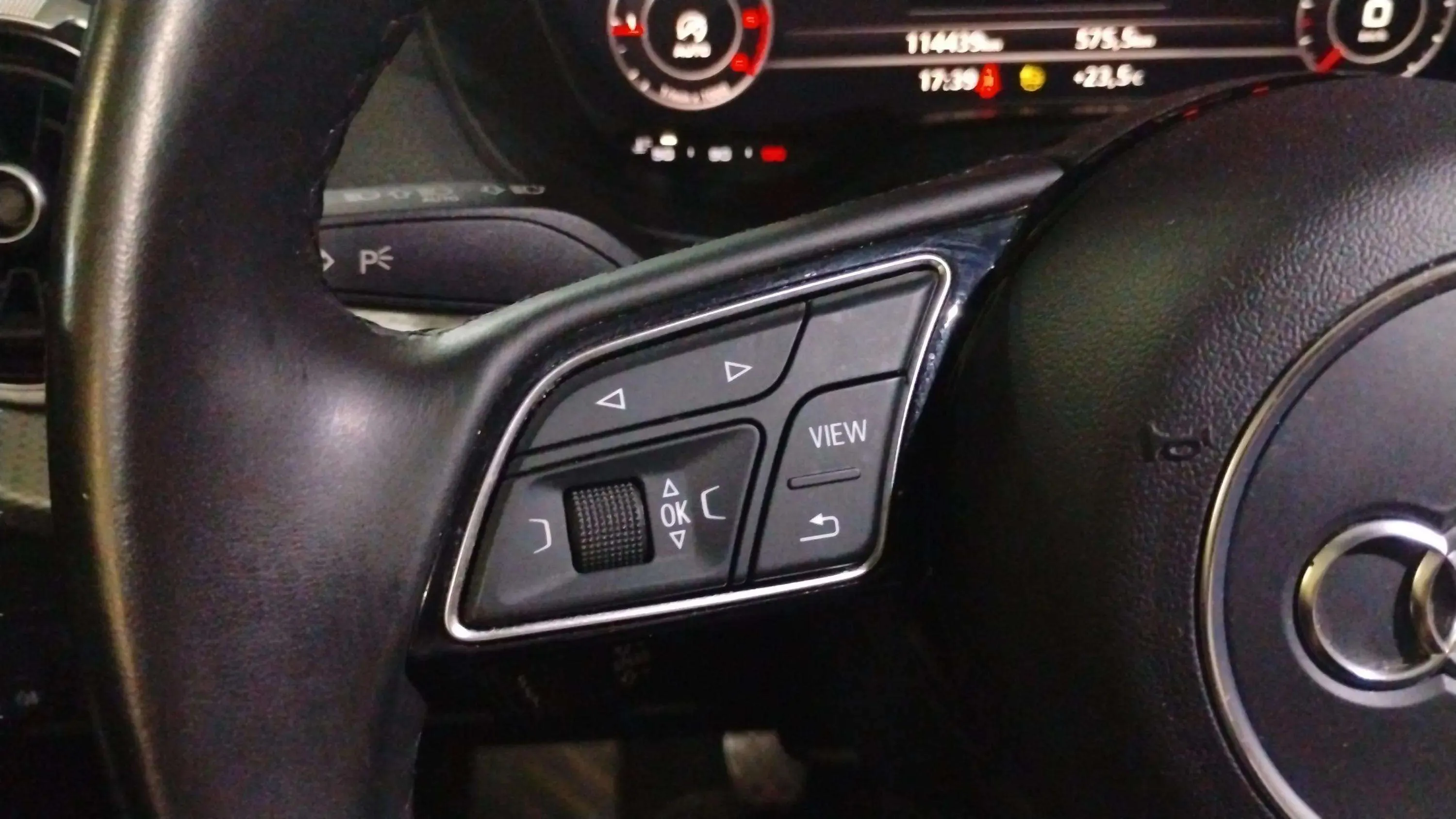 Audi Q2 S line 30 TDI - foto 15
