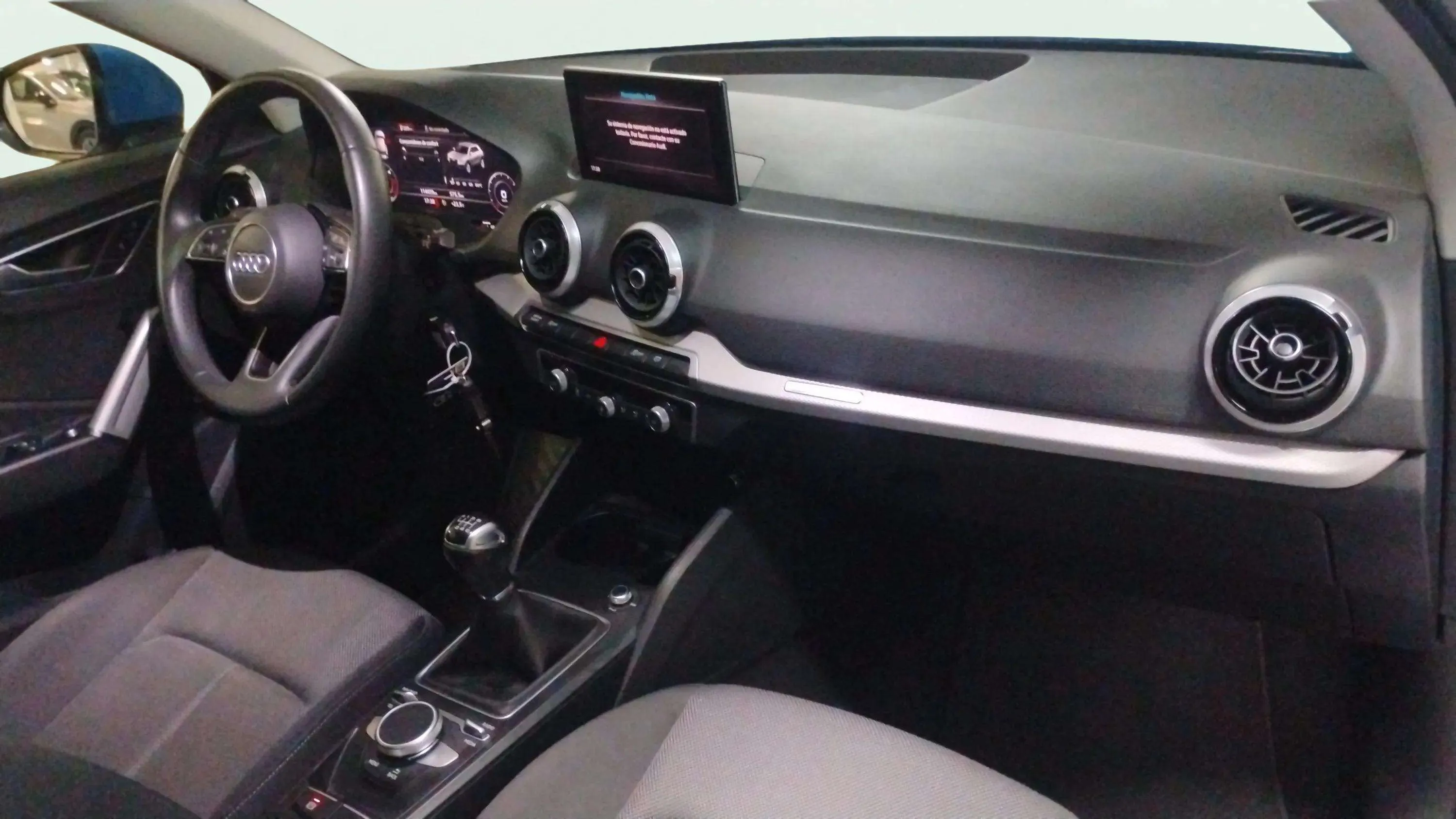 Audi Q2 S line 30 TDI - foto 8