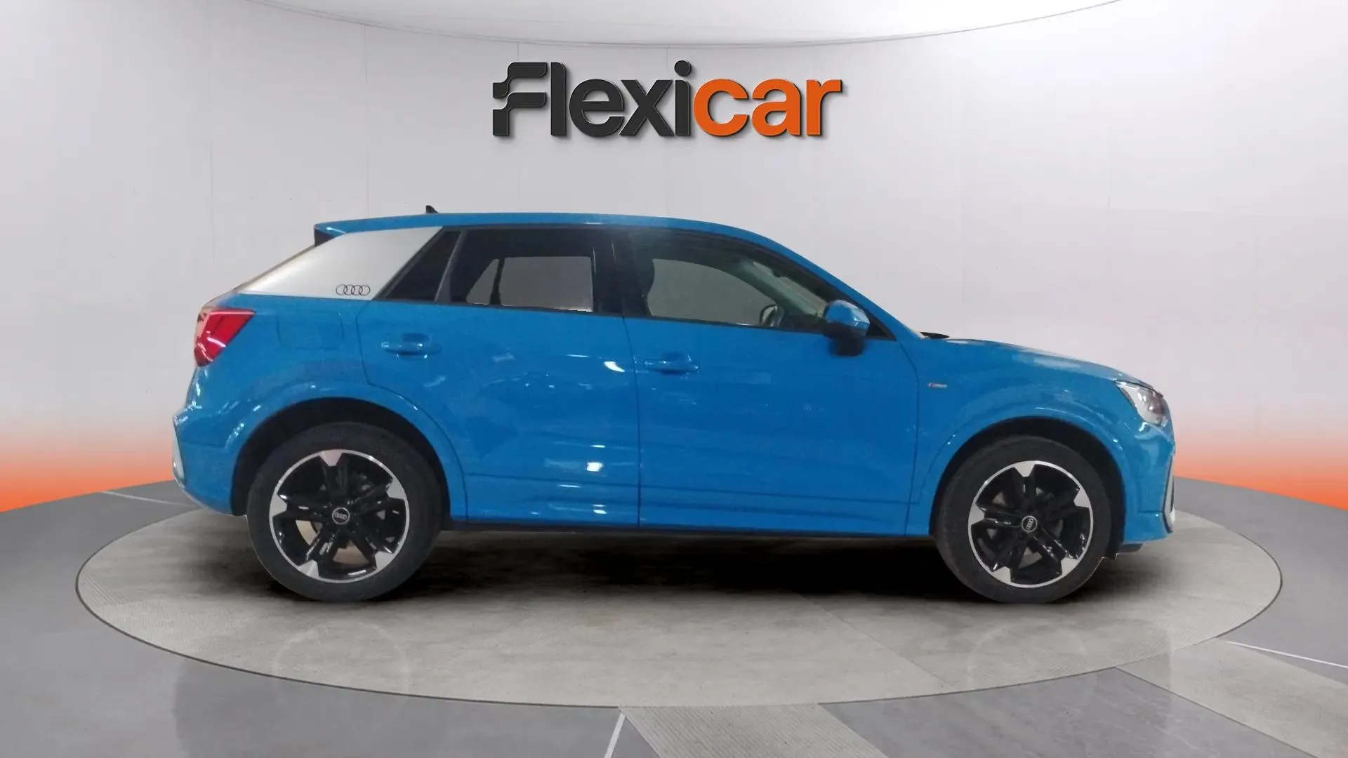 Audi Q2 S line 30 TDI - foto 4