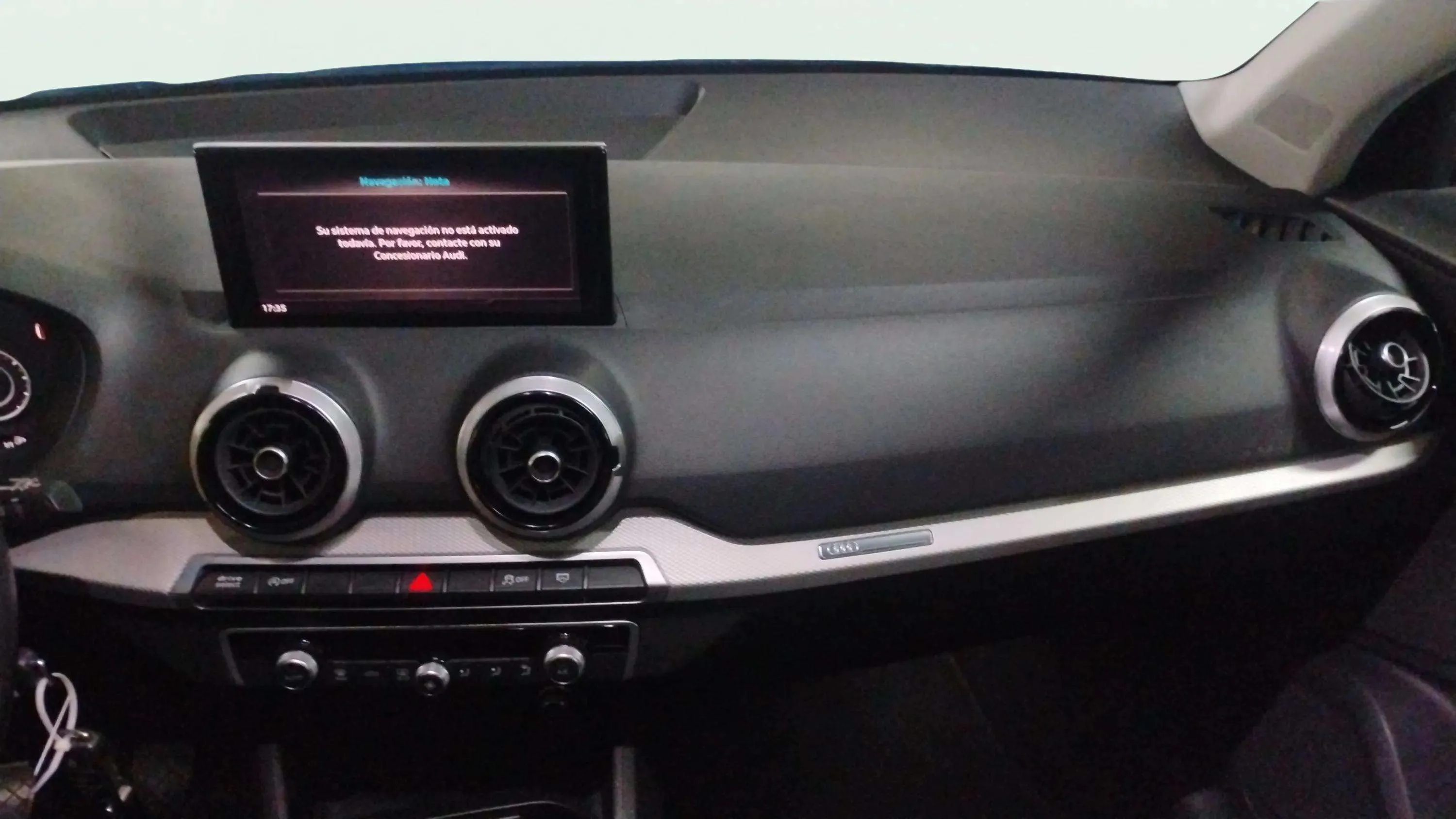 Audi Q2 S line 30 TDI - foto 9