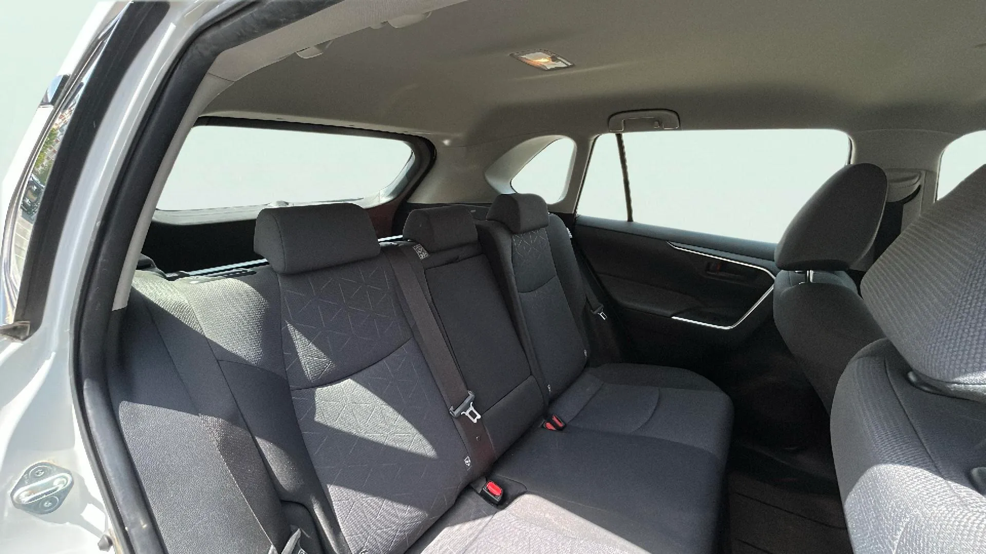 Toyota RAV4 2.5l 220H Business - foto 46