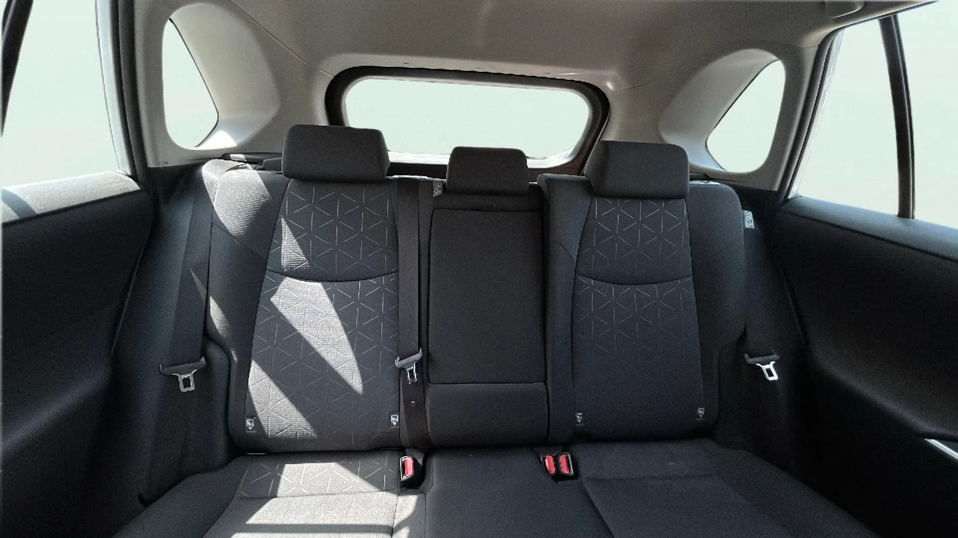 Toyota RAV4 2.5l 220H Business - foto 42